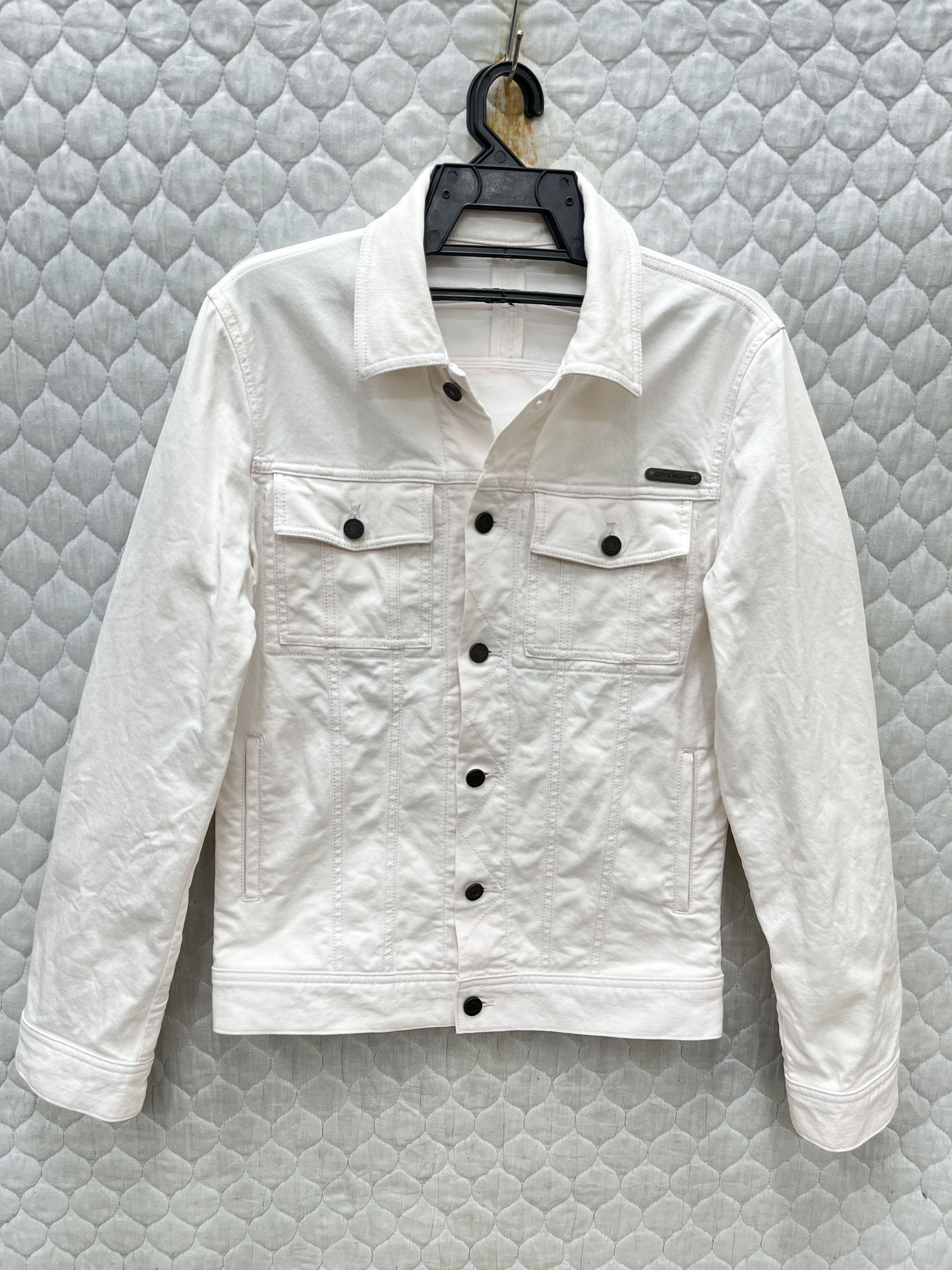 Givenchy 🔥🔥🔥STEALS GIVENCHY DENIM TRUCKER JACKET Size US S / EU 44-46 / 1 - 1 Thumbnail