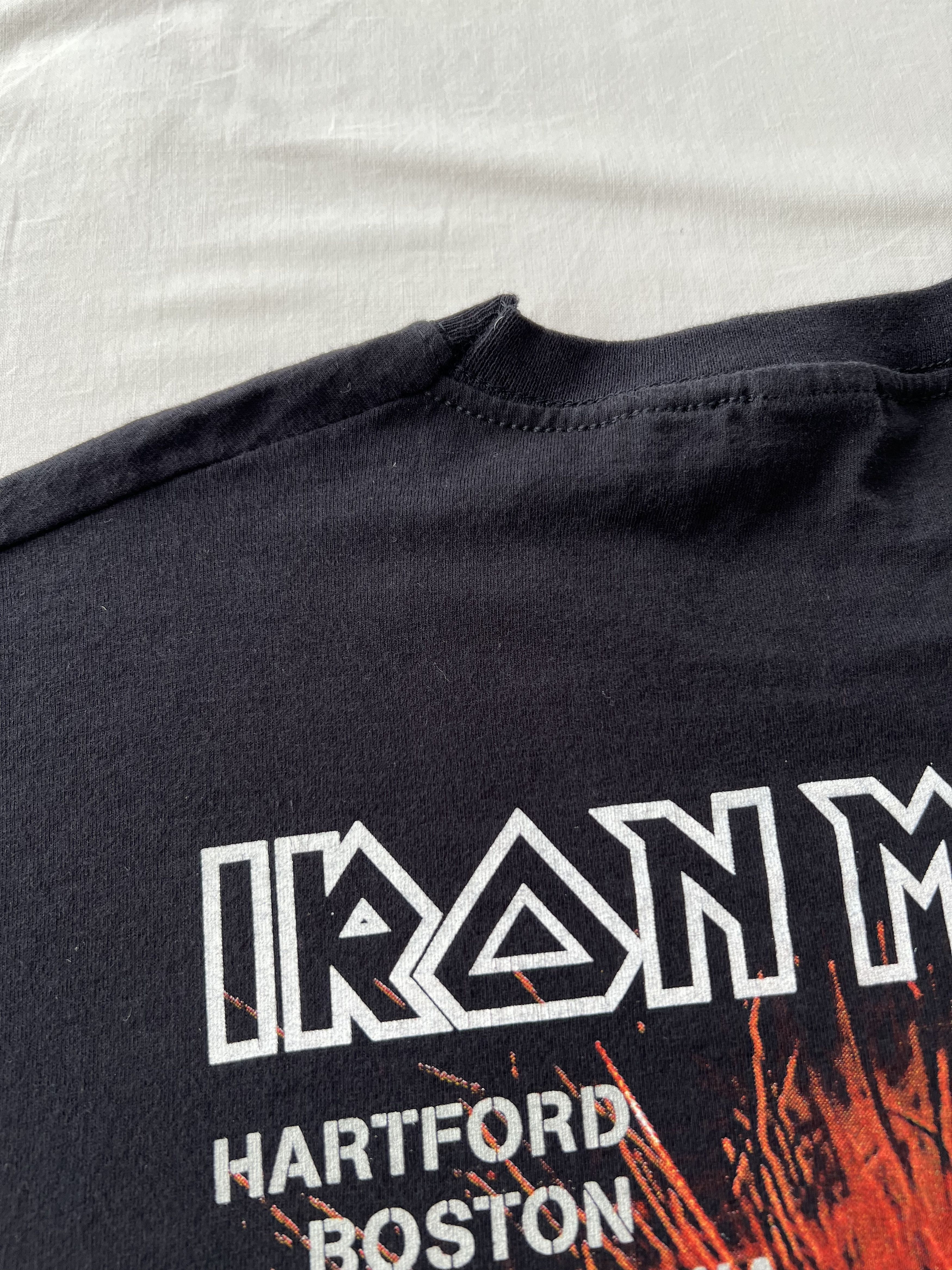 Band Tees Vintage 2006 Iron Maiden A Matter Of Life And Death T-shirt Size US XL / EU 56 / 4 - 13 Thumbnail