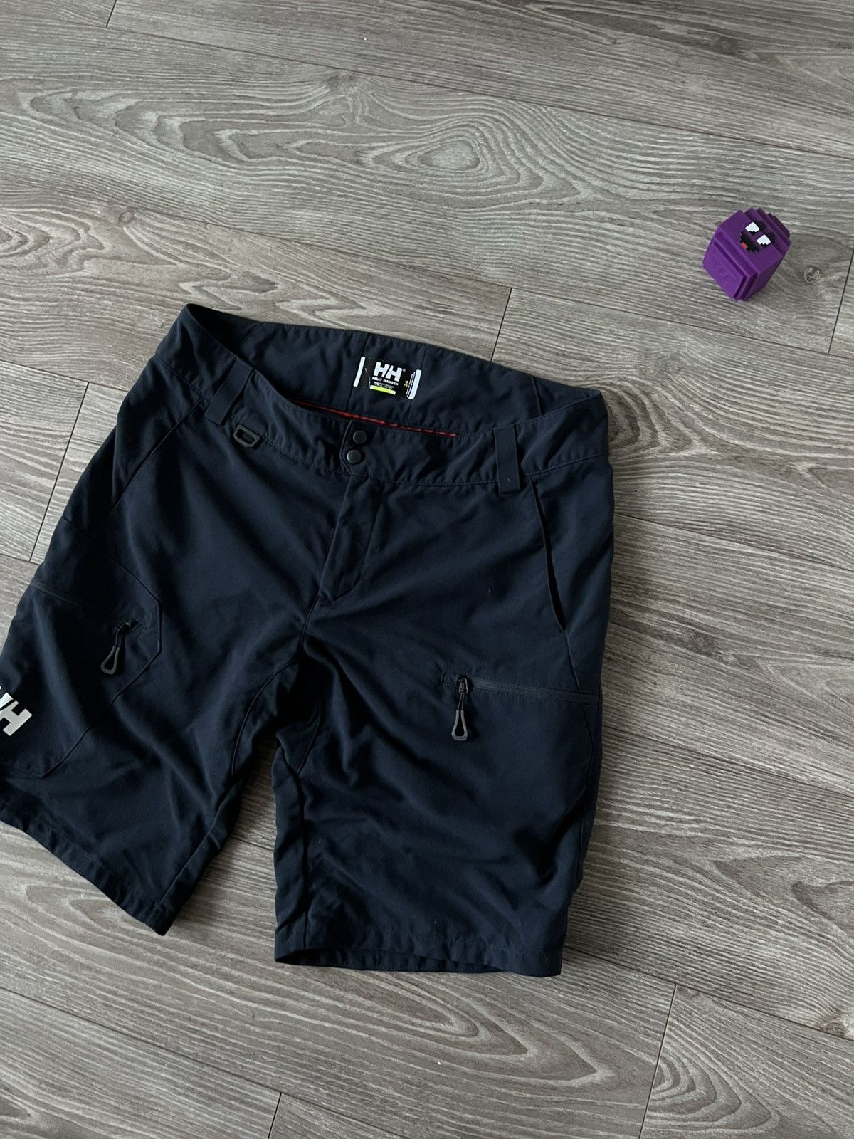 Helly Hansen Helly Hansen Men’s Tech Gorpcore Multi Pocket Trail Shorts Size US 34 / EU 50 - 10 Thumbnail