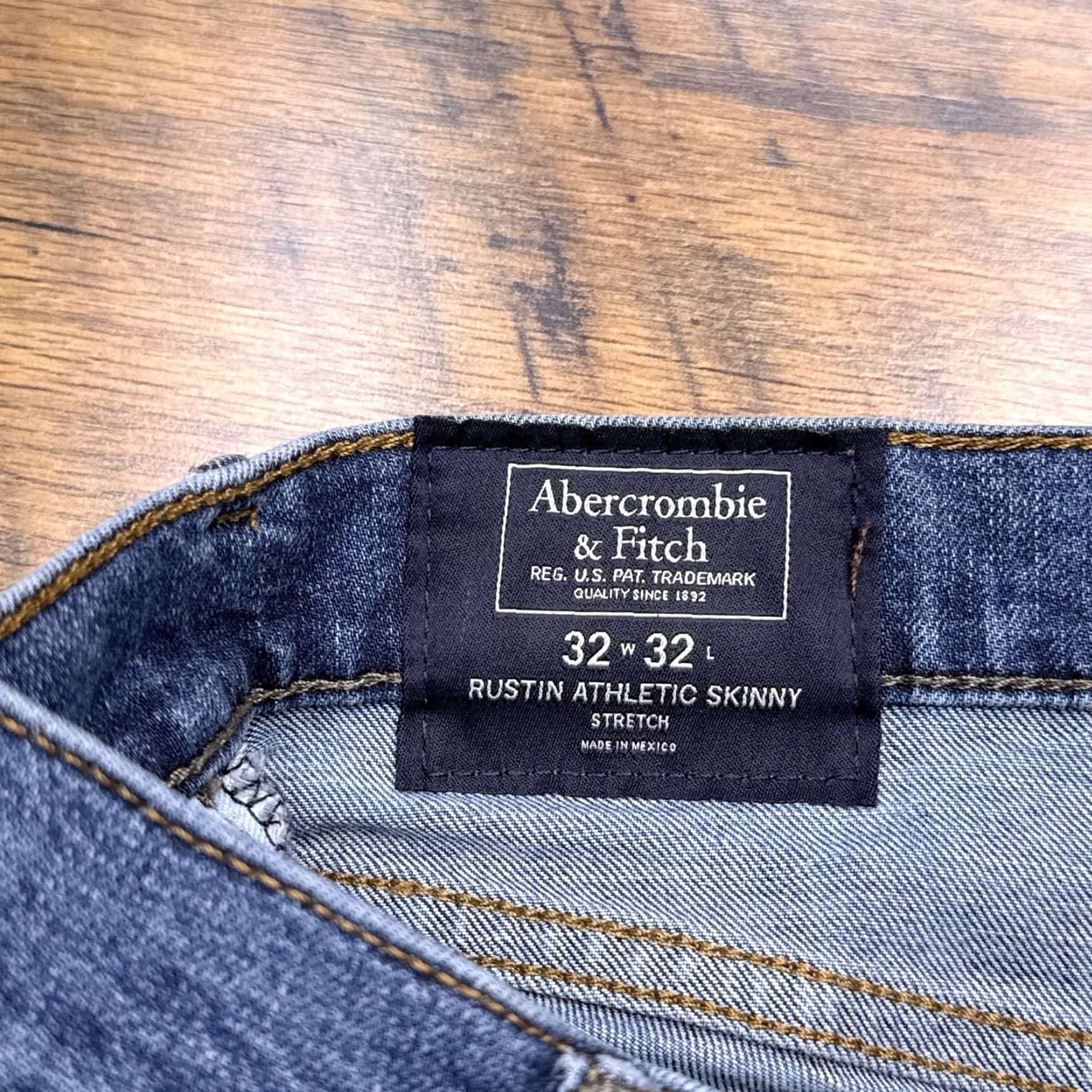 Abercrombie & Fitch Abercrombie & Fitch Mens Skinny Jeans Athletic 32x32 Distressed Stretch Denim Blue 5-Pocket City Leather Logo? Size US 32 / EU 48 - 2 Thumbnail