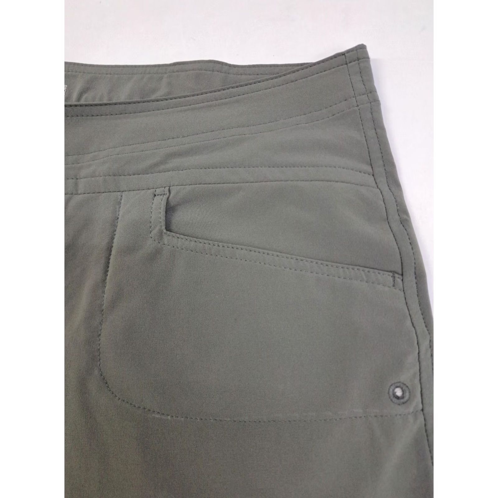 Vintage VINTAGE? Huk Womens Performance Shorts Grey Zip Back/Side Pocket Size L #7440 Size 36" / US 14 / IT 50 - 6 Thumbnail