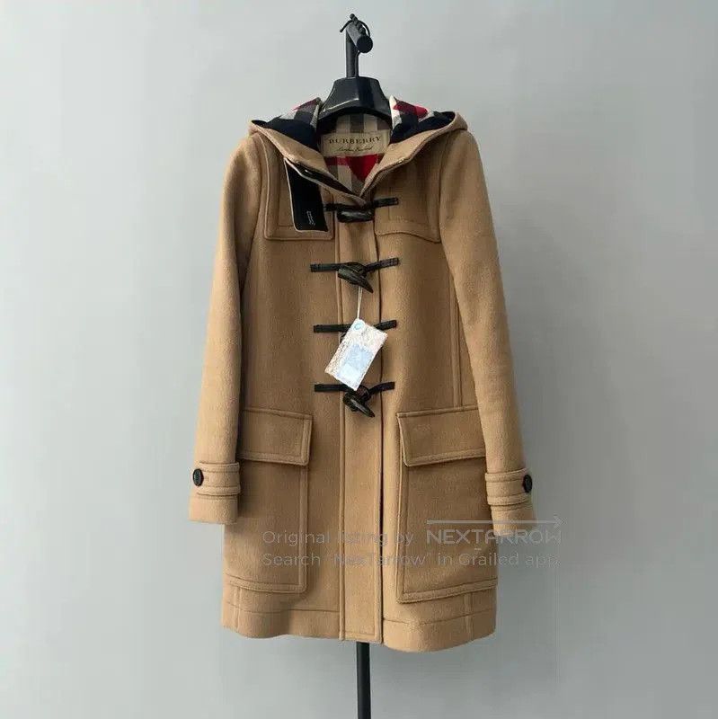 Burberry Burberry Beige Wool Women's Coat. Size XS / US 0-2 / IT 36-38 - 1 Thumbnail