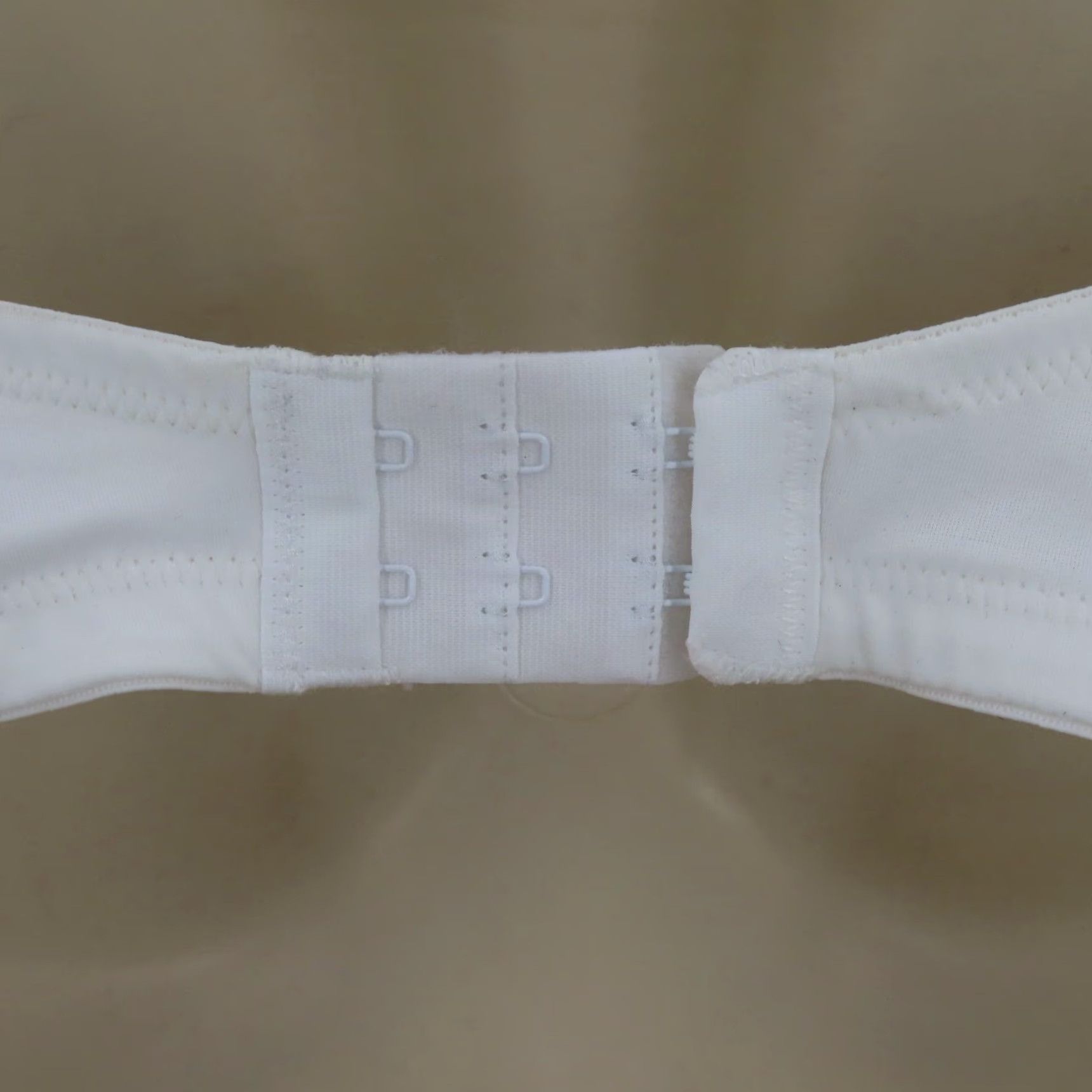 Vintage Olga Bra 36D Signature Support Underwire T-Shirt Bra White Size ONE SIZE - 6 Thumbnail