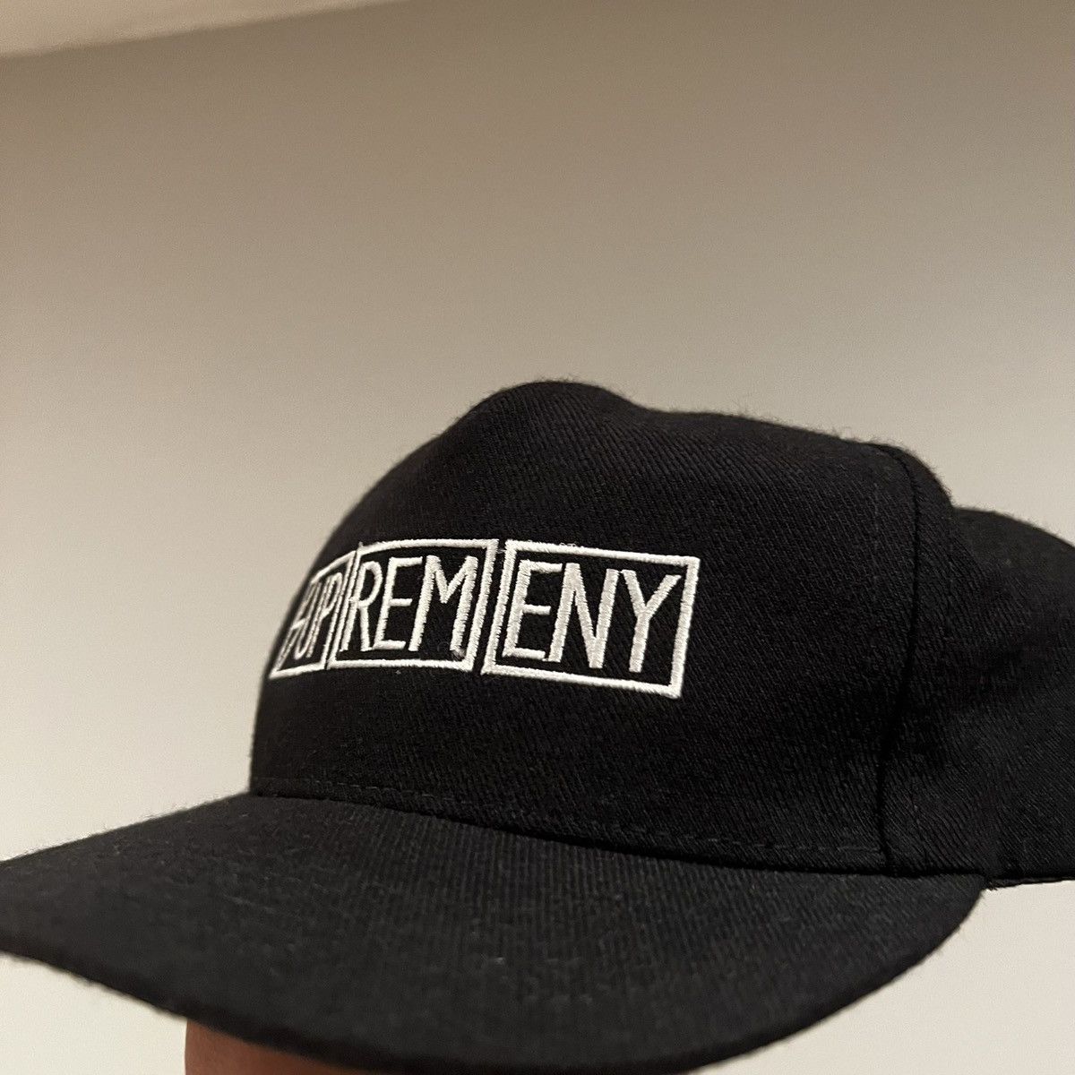 Supreme Supreme subhumans snapback logo hat Size ONE SIZE - 7 Thumbnail