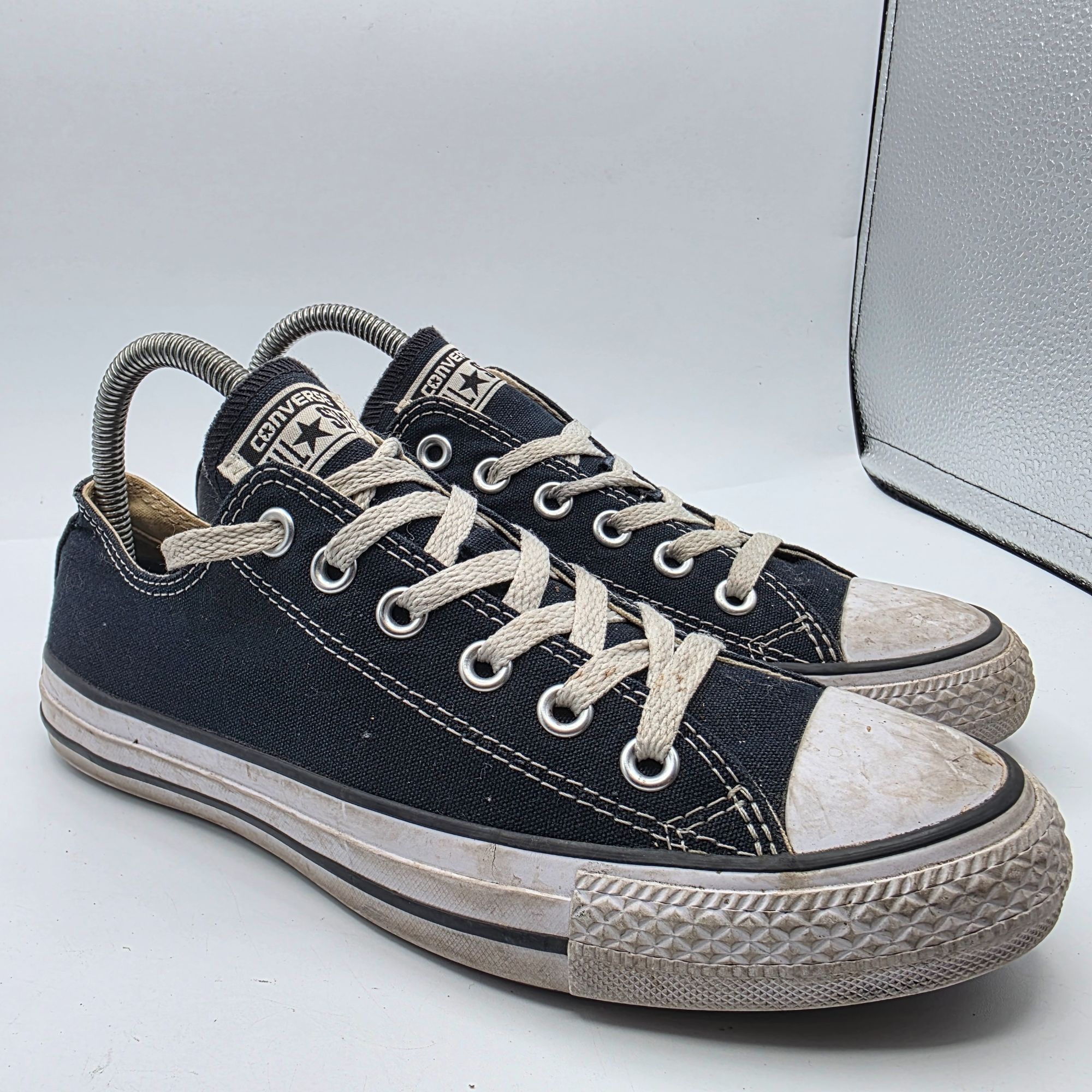 Converse Converse Chuck Taylor All Star Womens Size 8 Black Low Top S Size US 8 / IT 38 - 1 Thumbnail