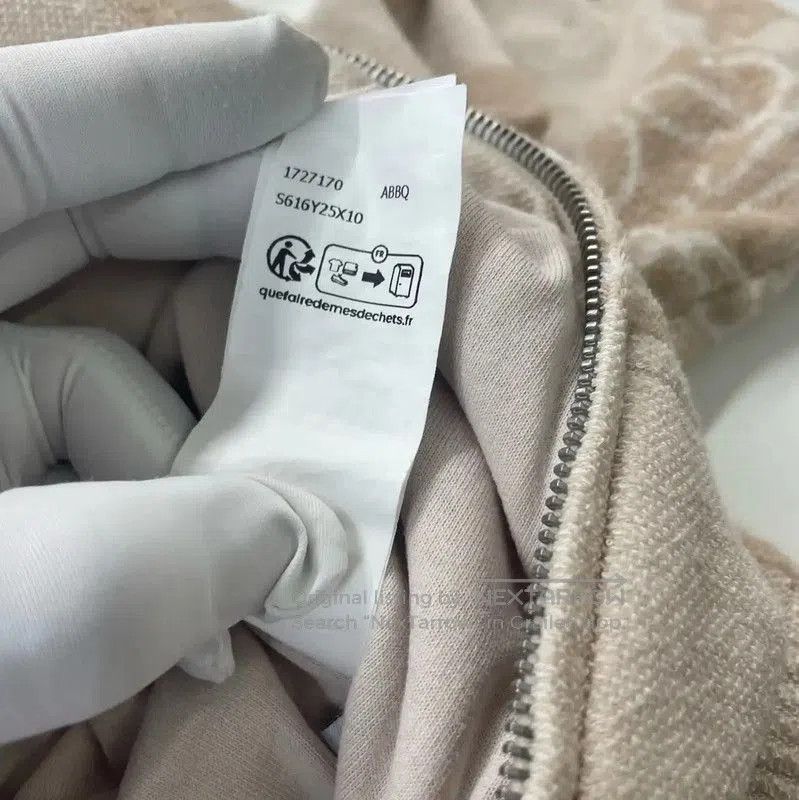 Loewe Loewe Cropped Beige Hoodie for Women . Size XS / US 0-2 / IT 36-38 - 5 Thumbnail