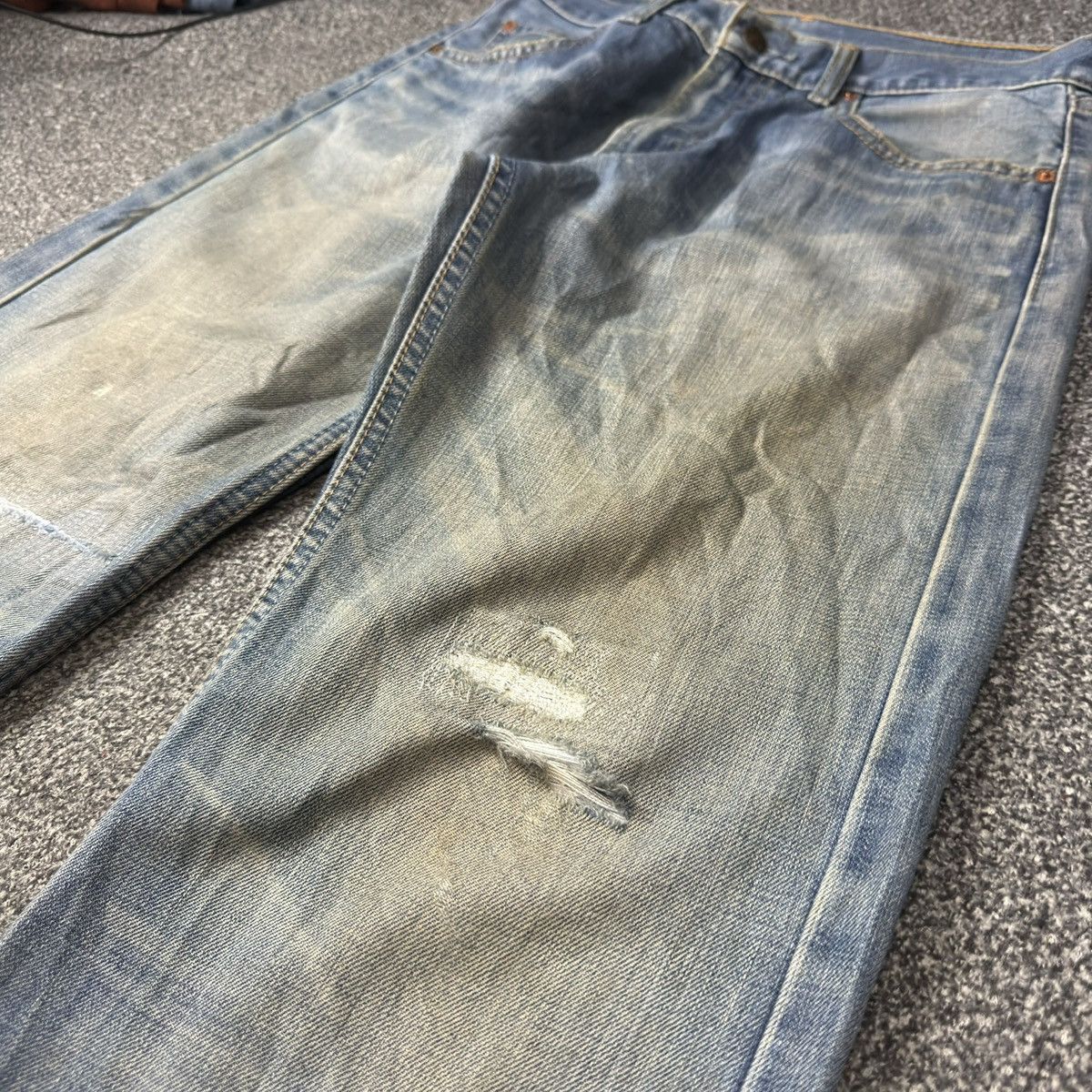 Engineered Garments × Levi's Vintage y2k Levis 506 Thrashed Distressed Dirty Washed Denim Size US 31 - 7 Thumbnail