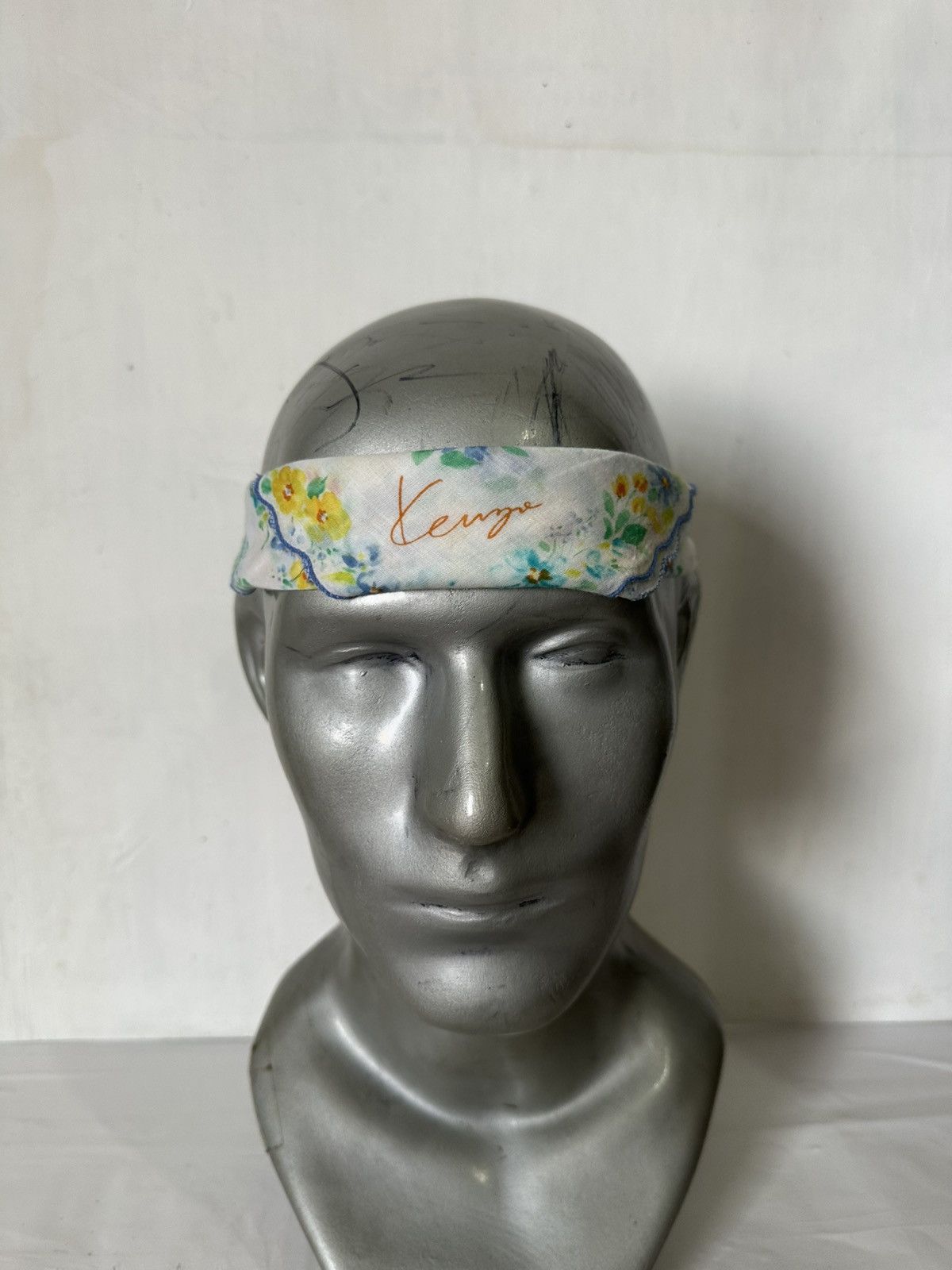 Kenzo × Vintage Vintage Kenzo Handkerchief/ Neckerchief/ Bandana Size ONE SIZE - 1 Thumbnail
