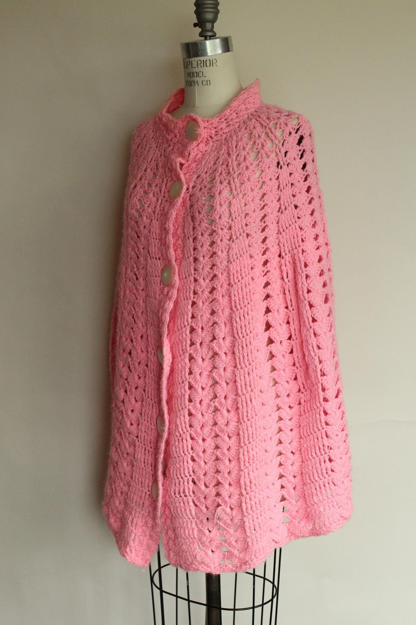 Vintage Vintage 1960s 1970s Poncho Shawl, Pink Knit or Crochet with Size ONE SIZE - 8 Thumbnail