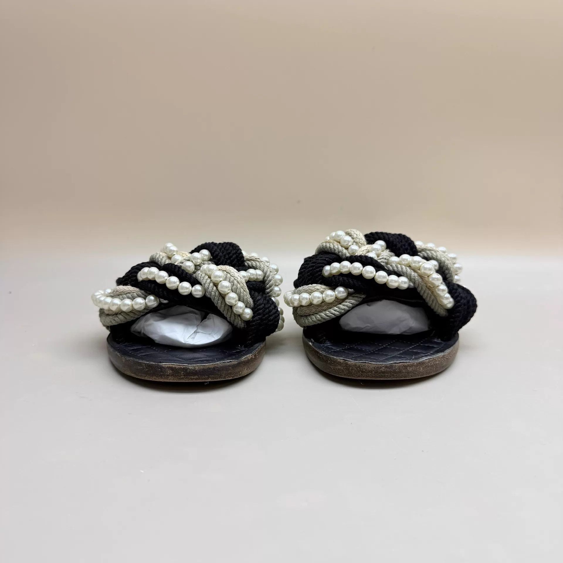 Chanel CHANEL Pearl Woven Slippers EU38 95 New YLP5648 Size US 7.5 / IT 37.5 - 2 Thumbnail