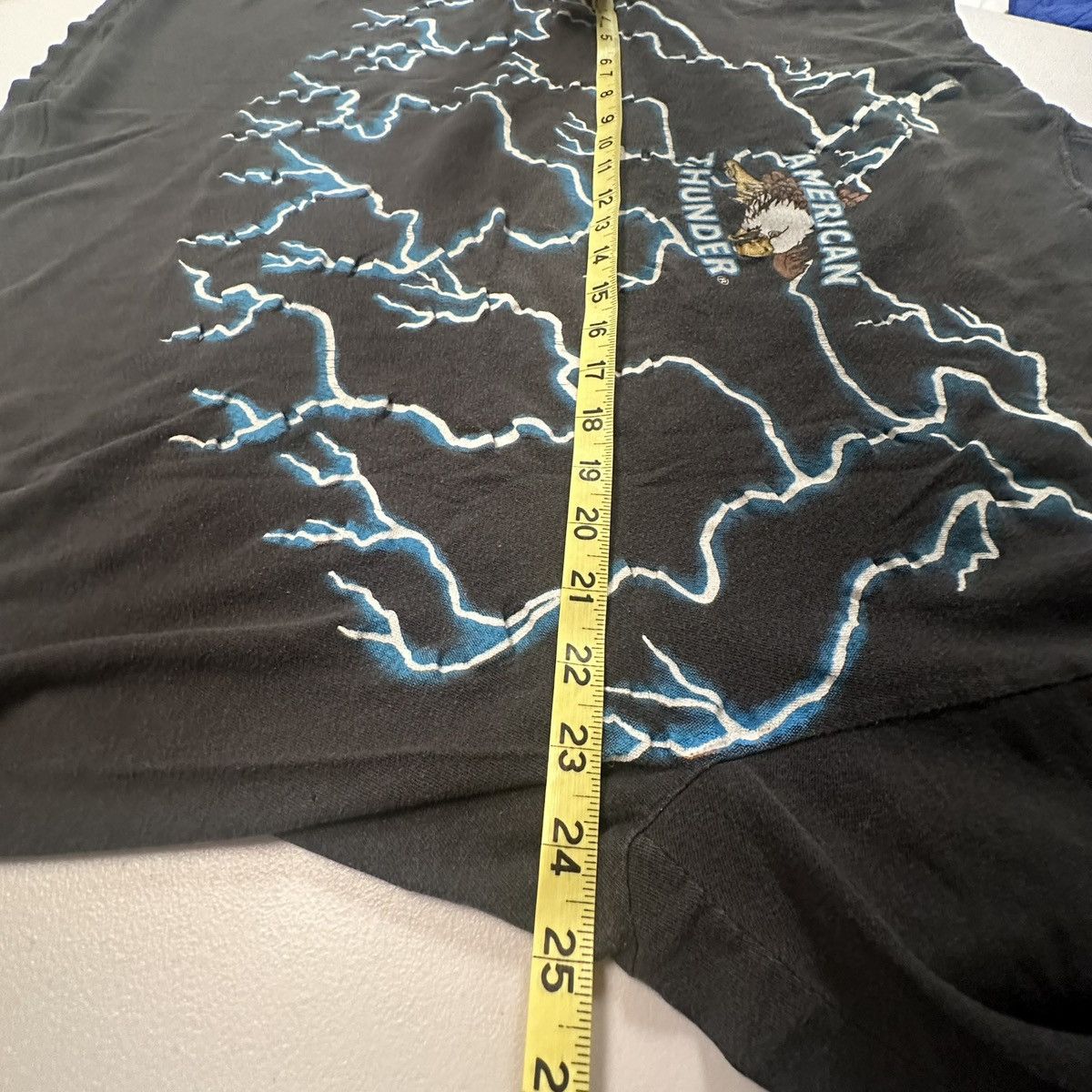 Vintage Vintage 90s American Thunder Tiger Lightning t-shirt Size US XL / EU 56 / 4 - 9 Thumbnail