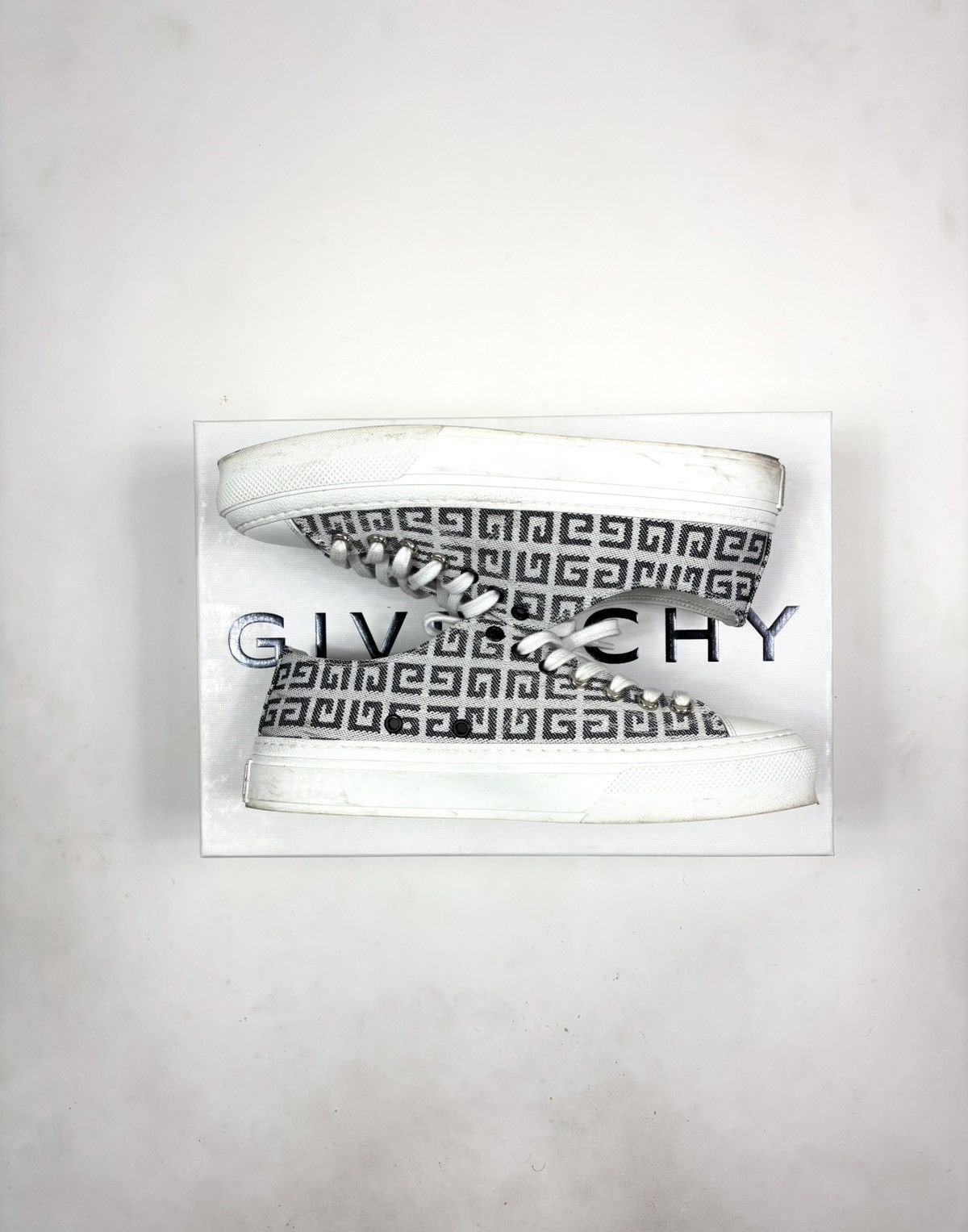 Givenchy Givenchy City 4G Low Top Sneakers – Size 9 Size US 8.5 / EU 41-42 - 1 Thumbnail