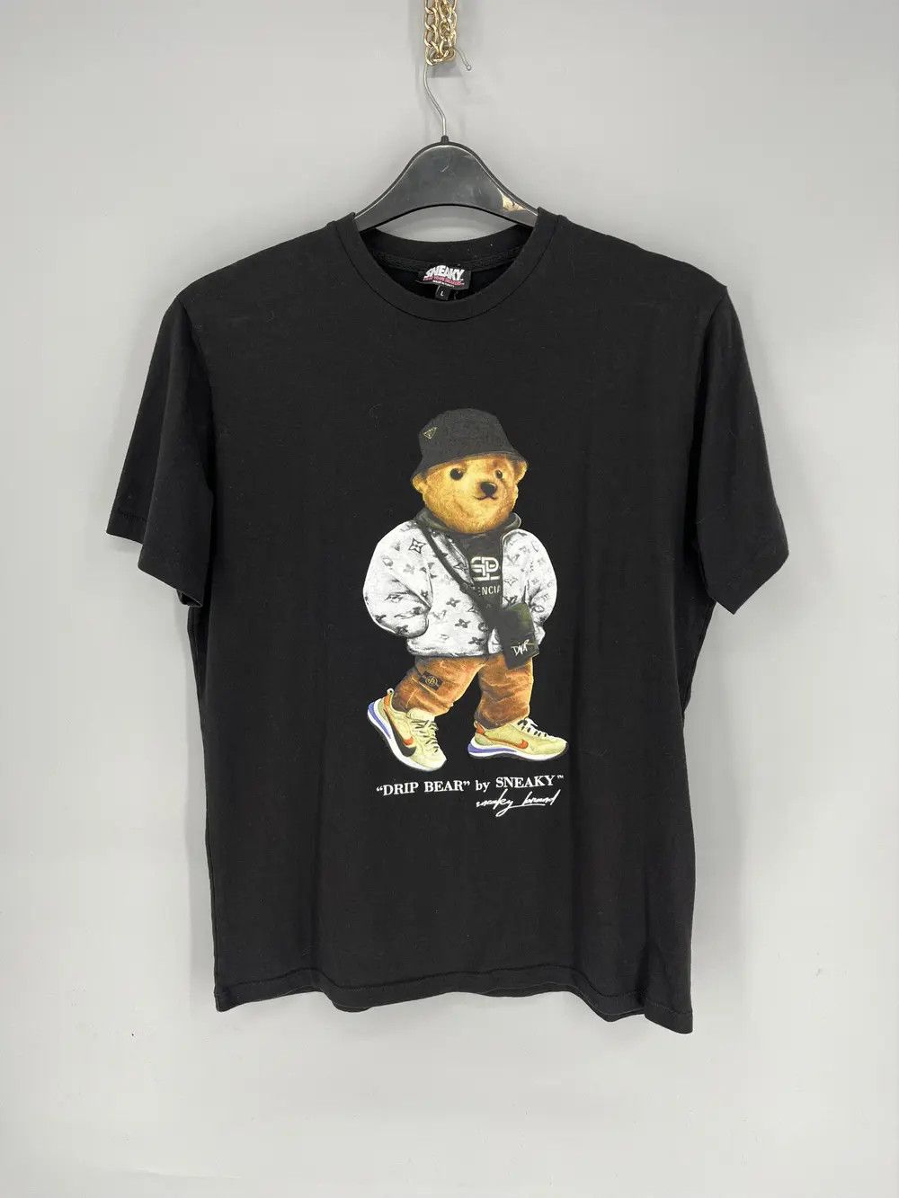 Japanese Brand × Vintage T-shirt stylish bear, chic print, rare find Size US L / EU 52-54 / 3 - 1 Thumbnail