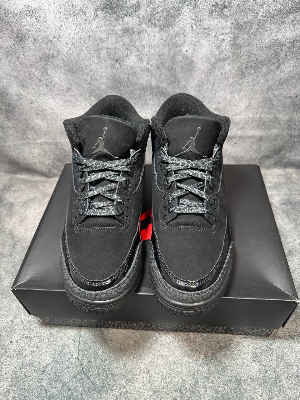 Jordan Brand Size 10 | Jordan 3 Black Cat No Box | Pre-Owned Size US 10 / EU 43 - 2 Thumbnail