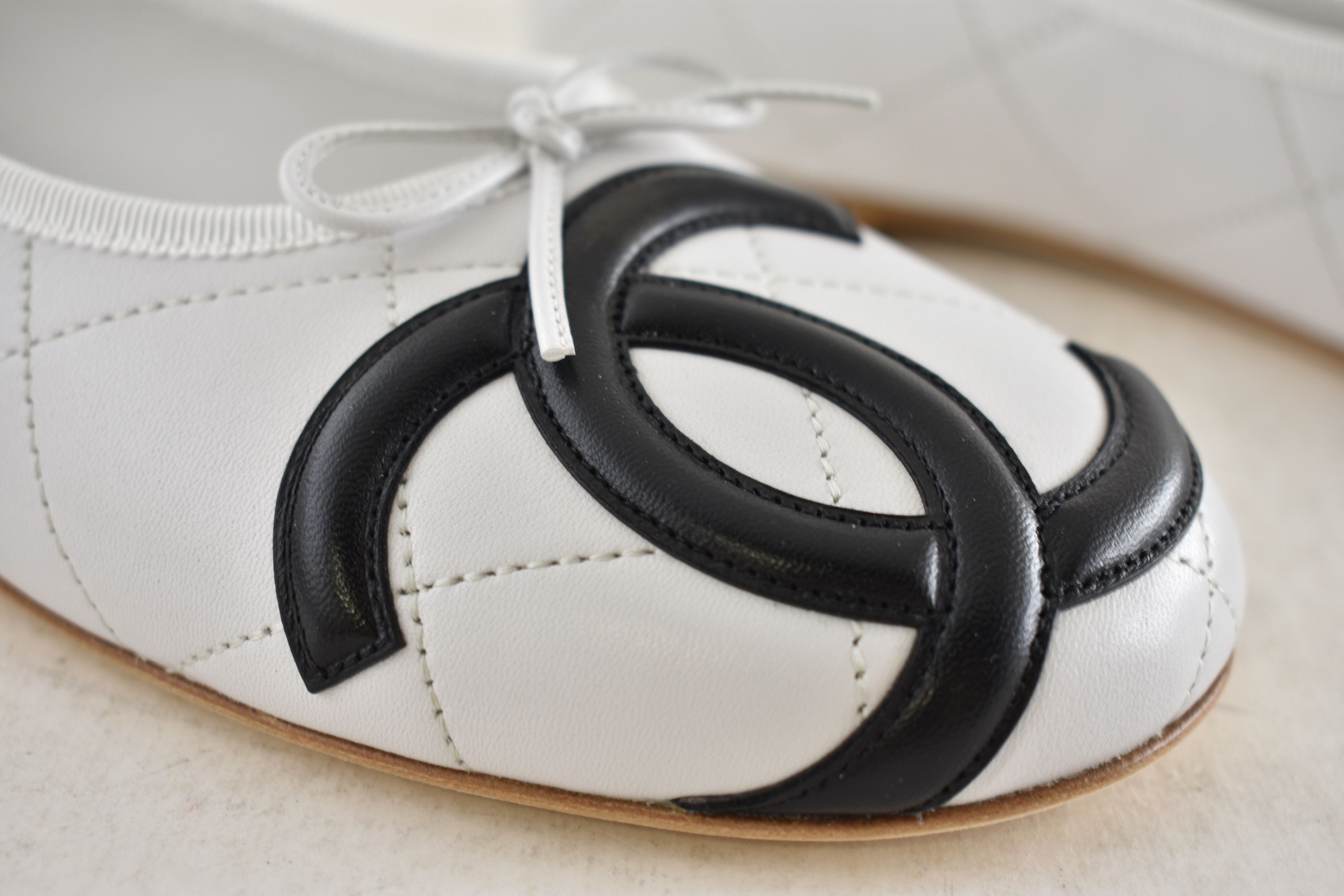 Chanel 26M Coco Beach Cambon Black Logo Ballet Ballerina Flat 39 Size US 9 / IT 39 - 8 Thumbnail