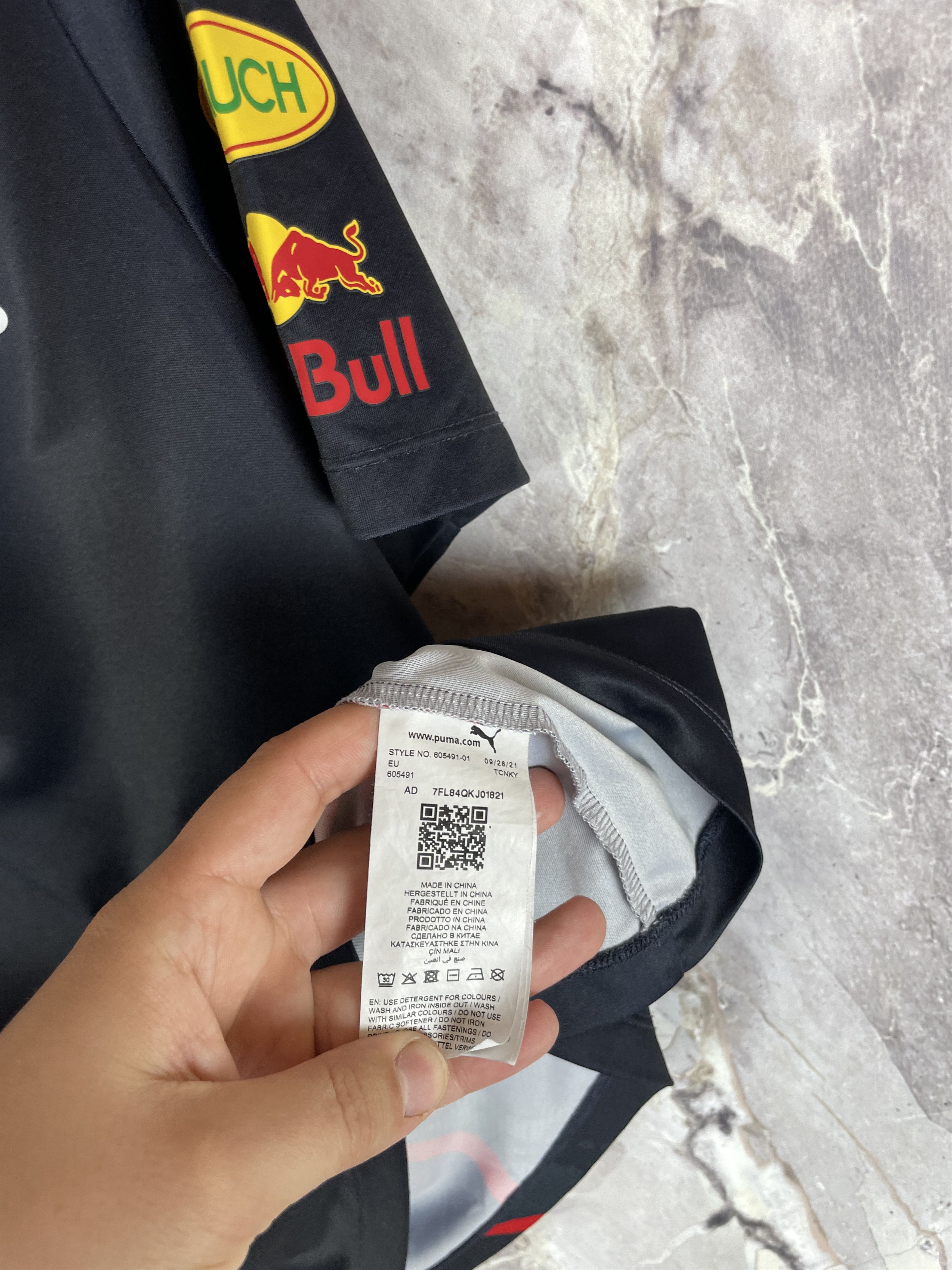 Red Bull Puma Bed Bull Vintage T-Shirt Size US L / EU 52-54 / 3 - 7 Thumbnail