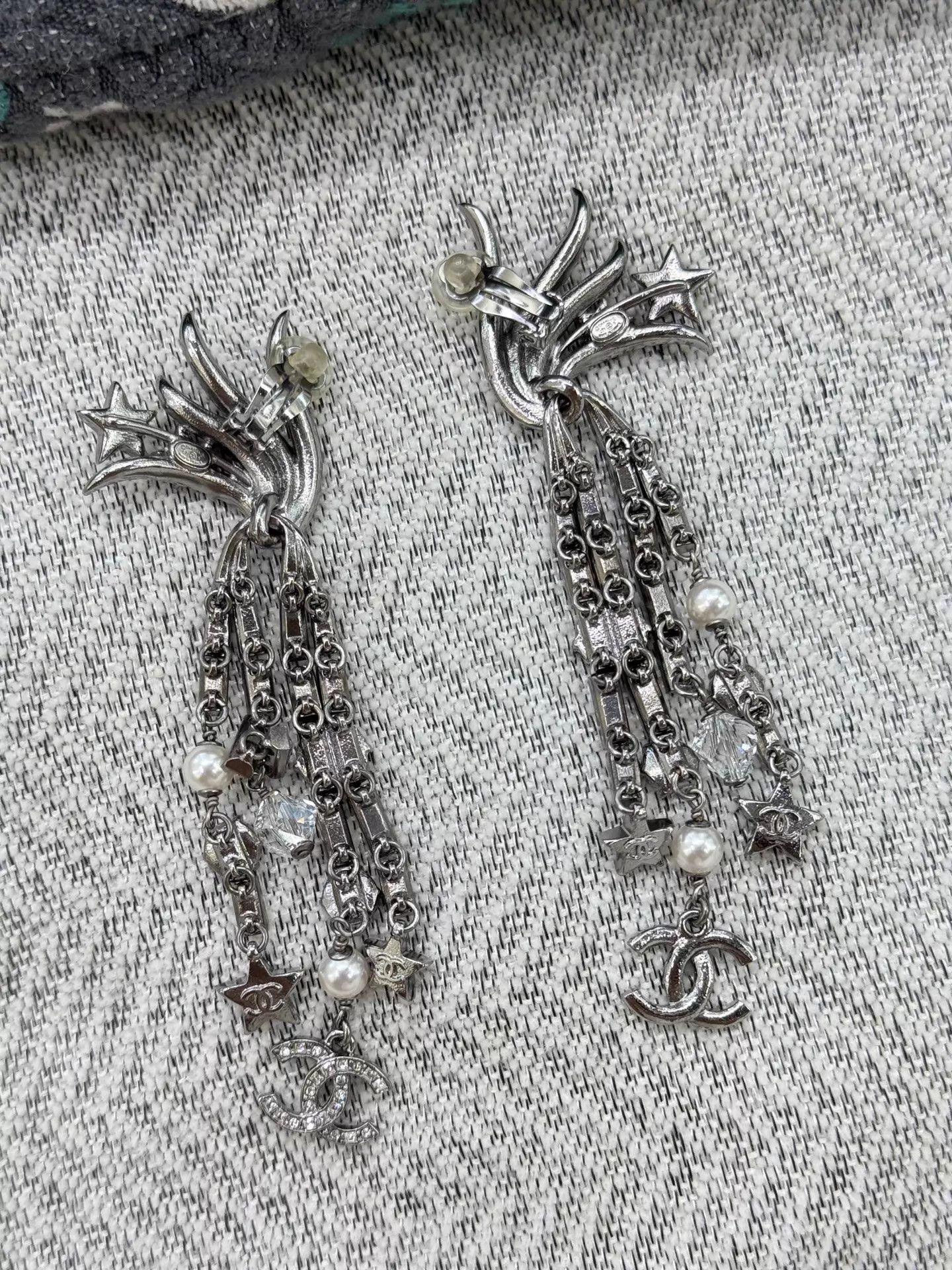 Chanel Chanel Comet Rhinestone Tassel Earclips Well-Crafted Size ONE SIZE - 3 Thumbnail