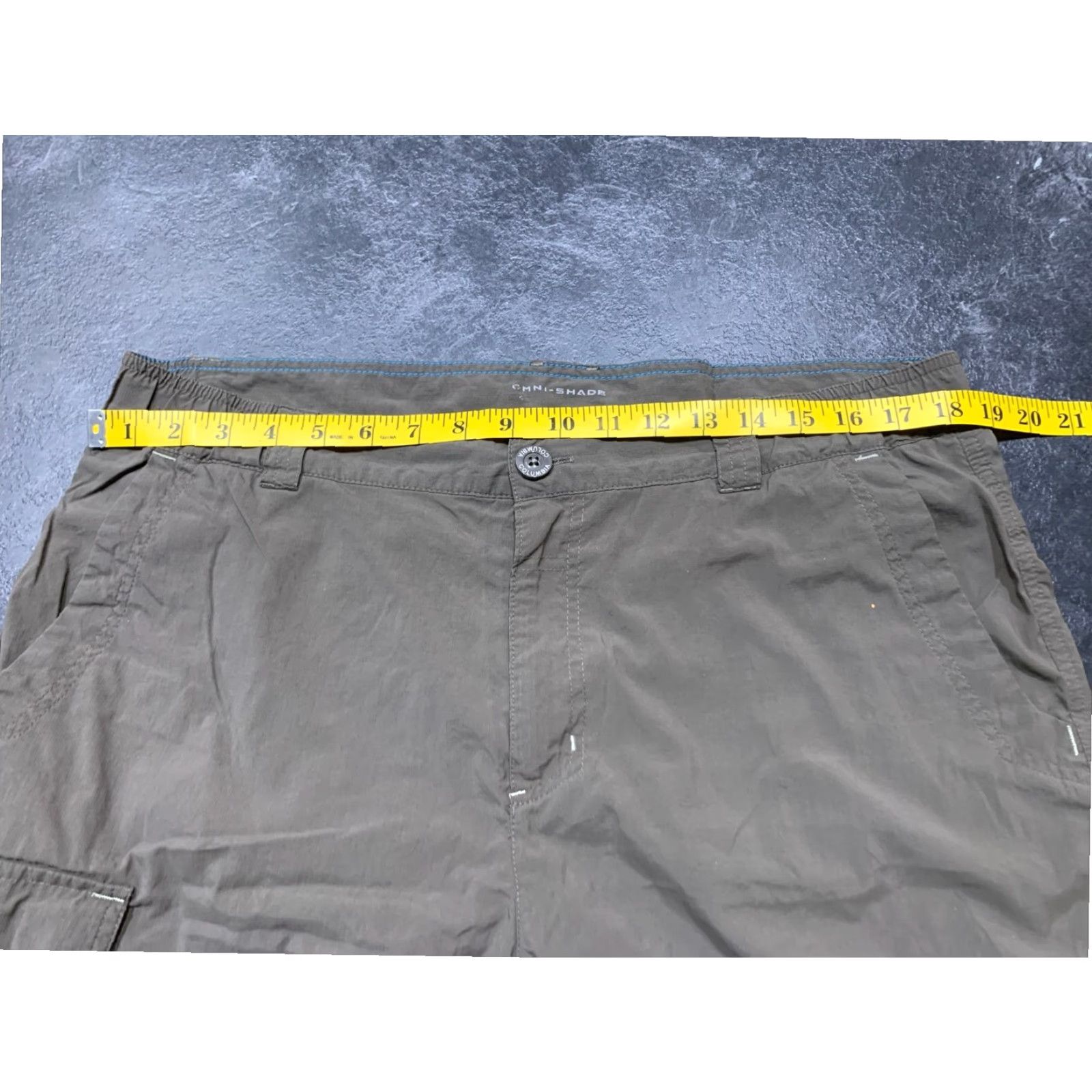Olive Columbia Lightweight Cargo Shorts Men's Large 9" Olive Size US 33 - 6 Thumbnail