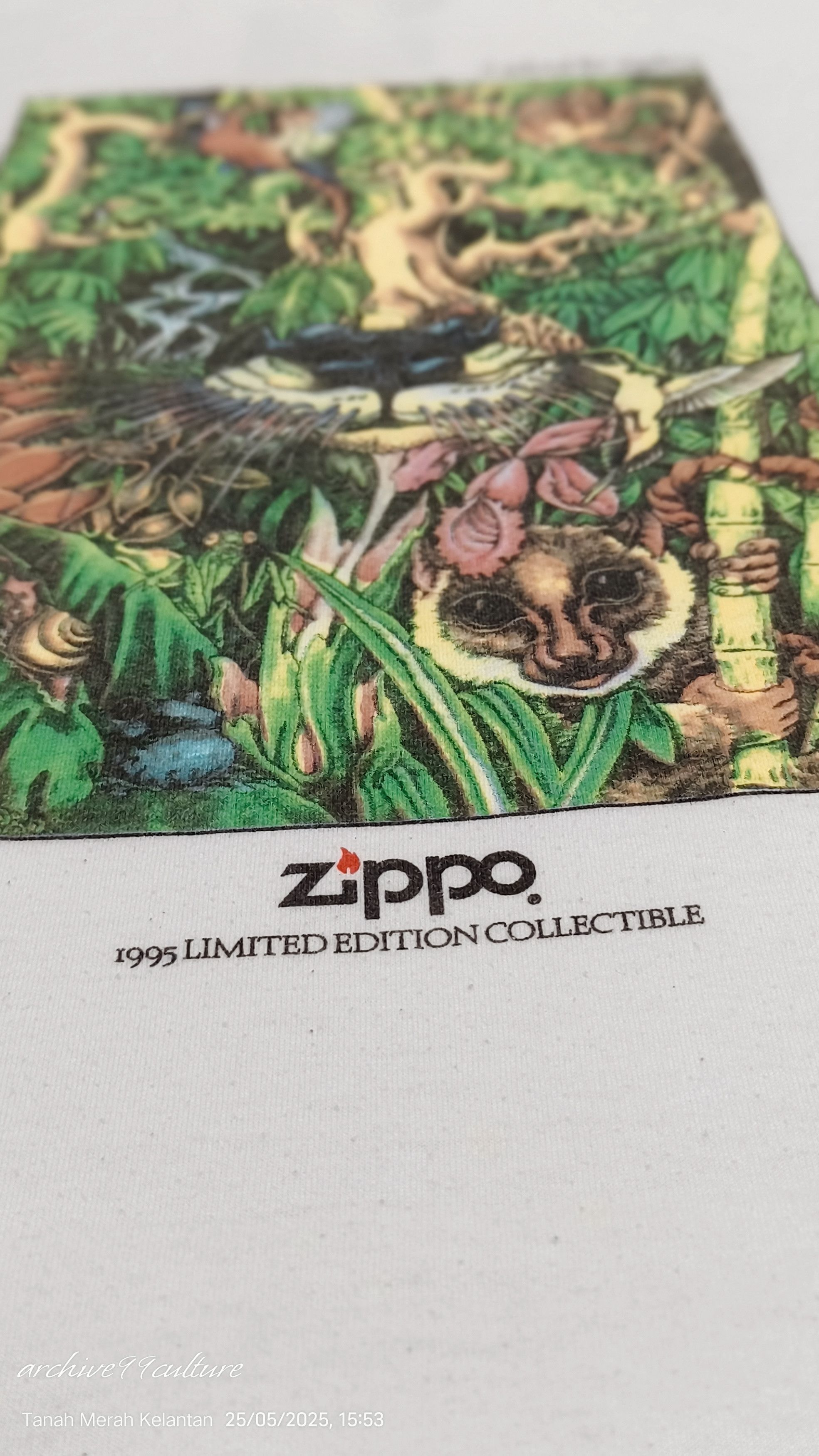 Zippo Vintage 1993 Zippo “I Solved the Mystery” Jungle Graphic T Size US XL / EU 56 / 4 - 7 Thumbnail