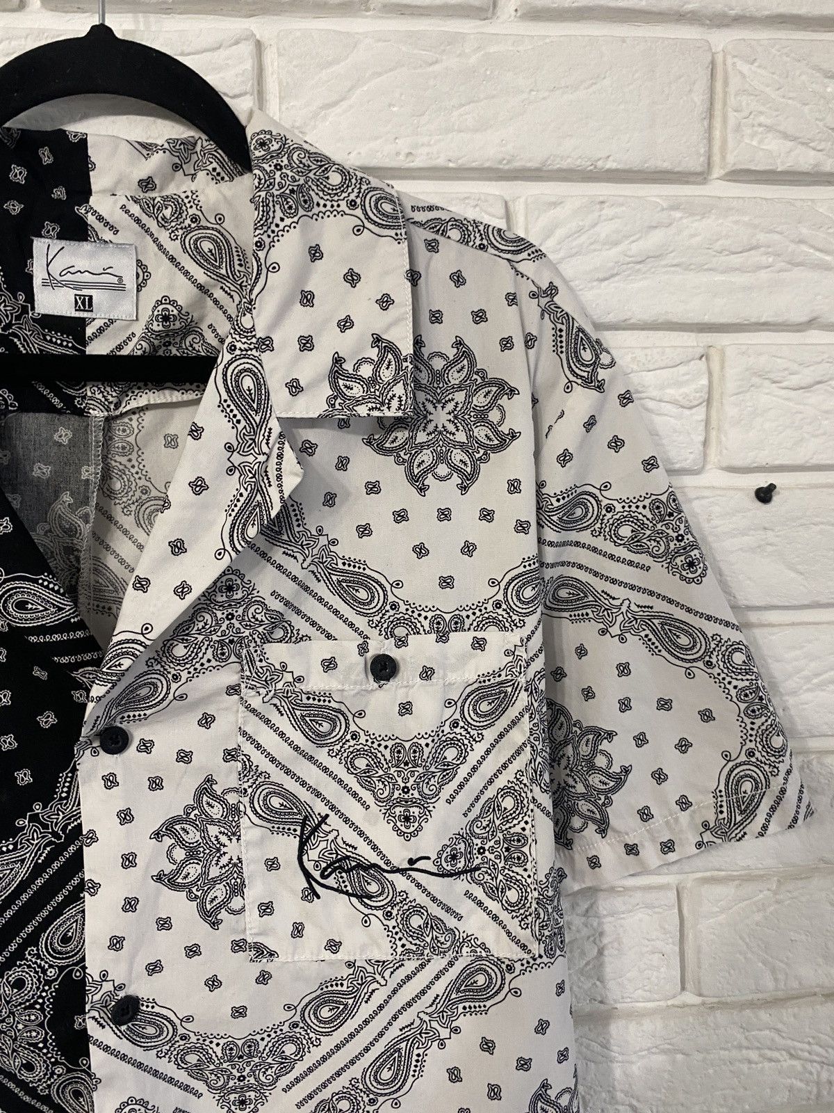 Karl Kani Karl Kani Shirt CHEST SIGNATURE PAISLEY BLOCK RESORT Size US XL / EU 56 / 4 - 3 Thumbnail