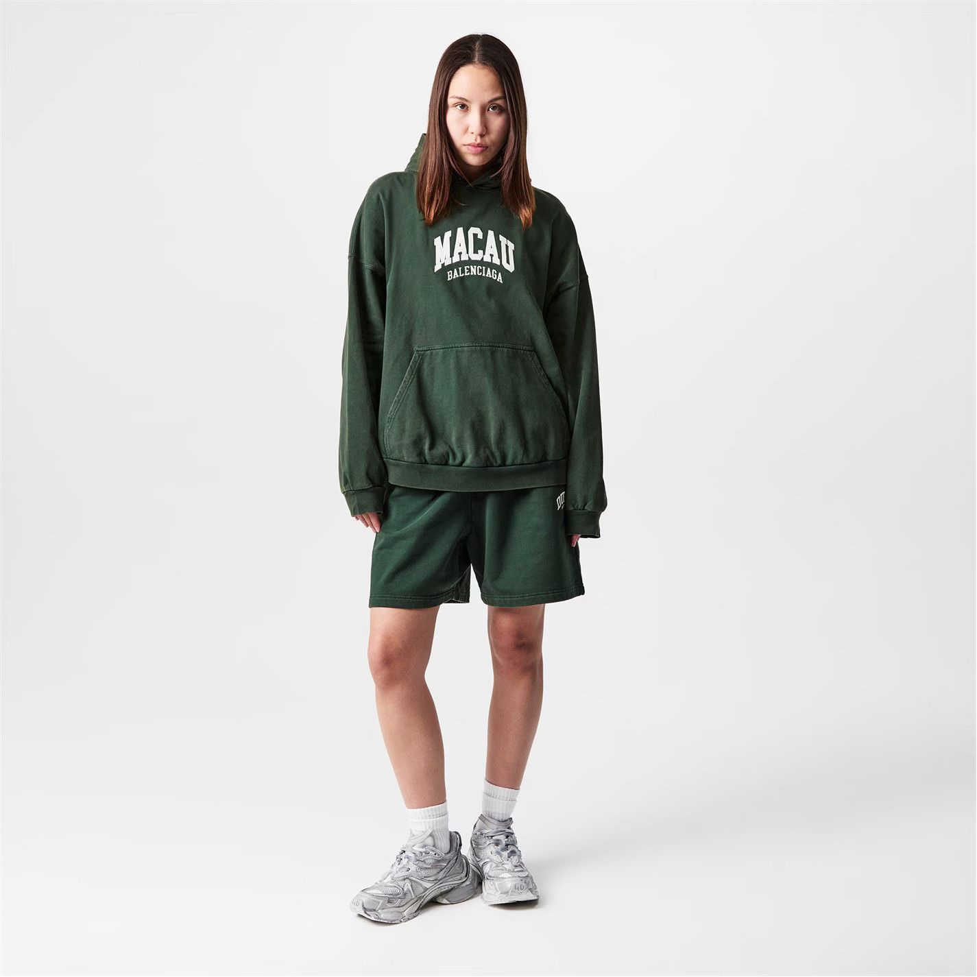 Balenciaga o1g2r1mq0226 Oversized Hoodie In Dark Green Size US XS / EU 42 / 0 - 5 Thumbnail
