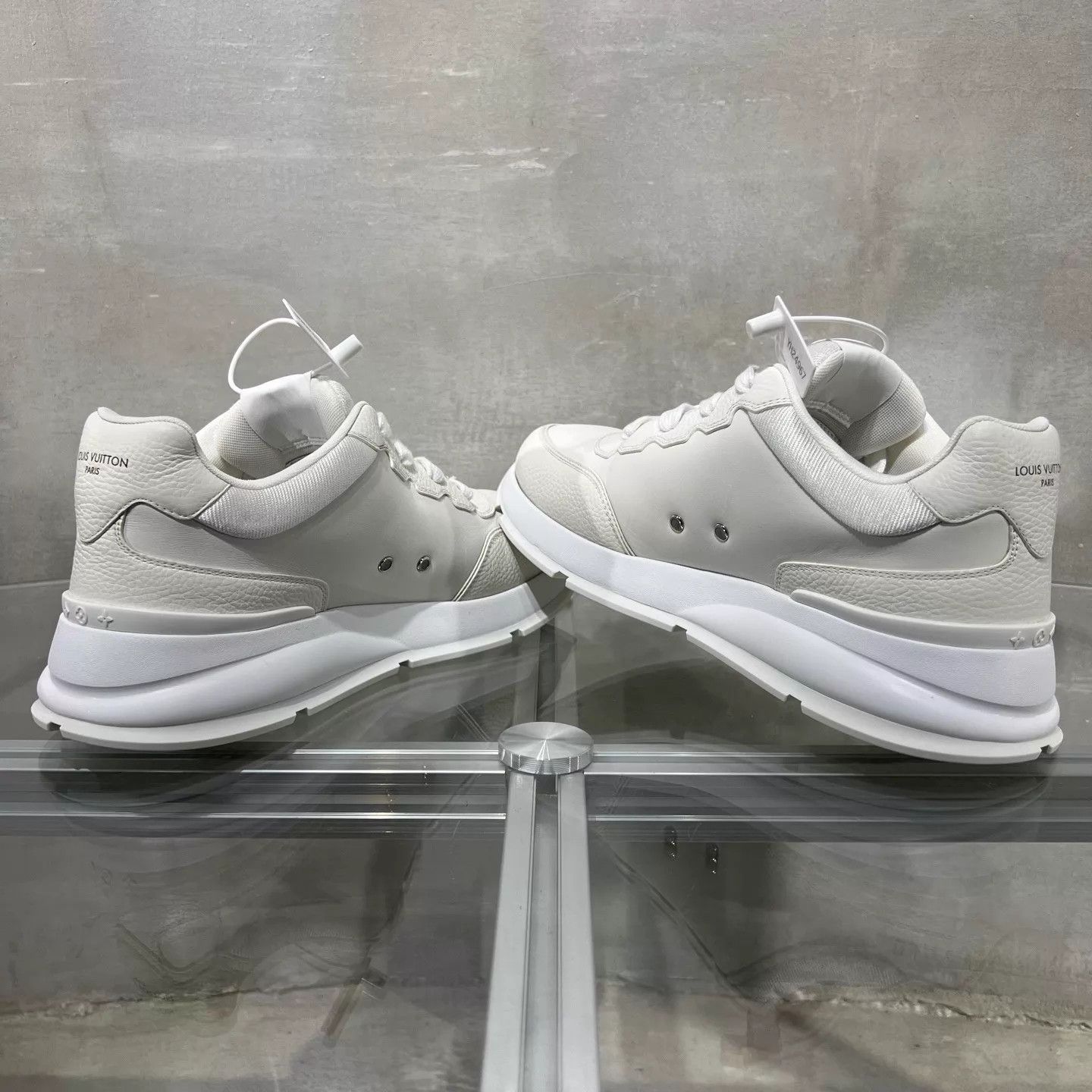 Louis Vuitton LV 25 New Classic White Sneaker UK7 41 Size US 8 / EU 41 - 5 Thumbnail