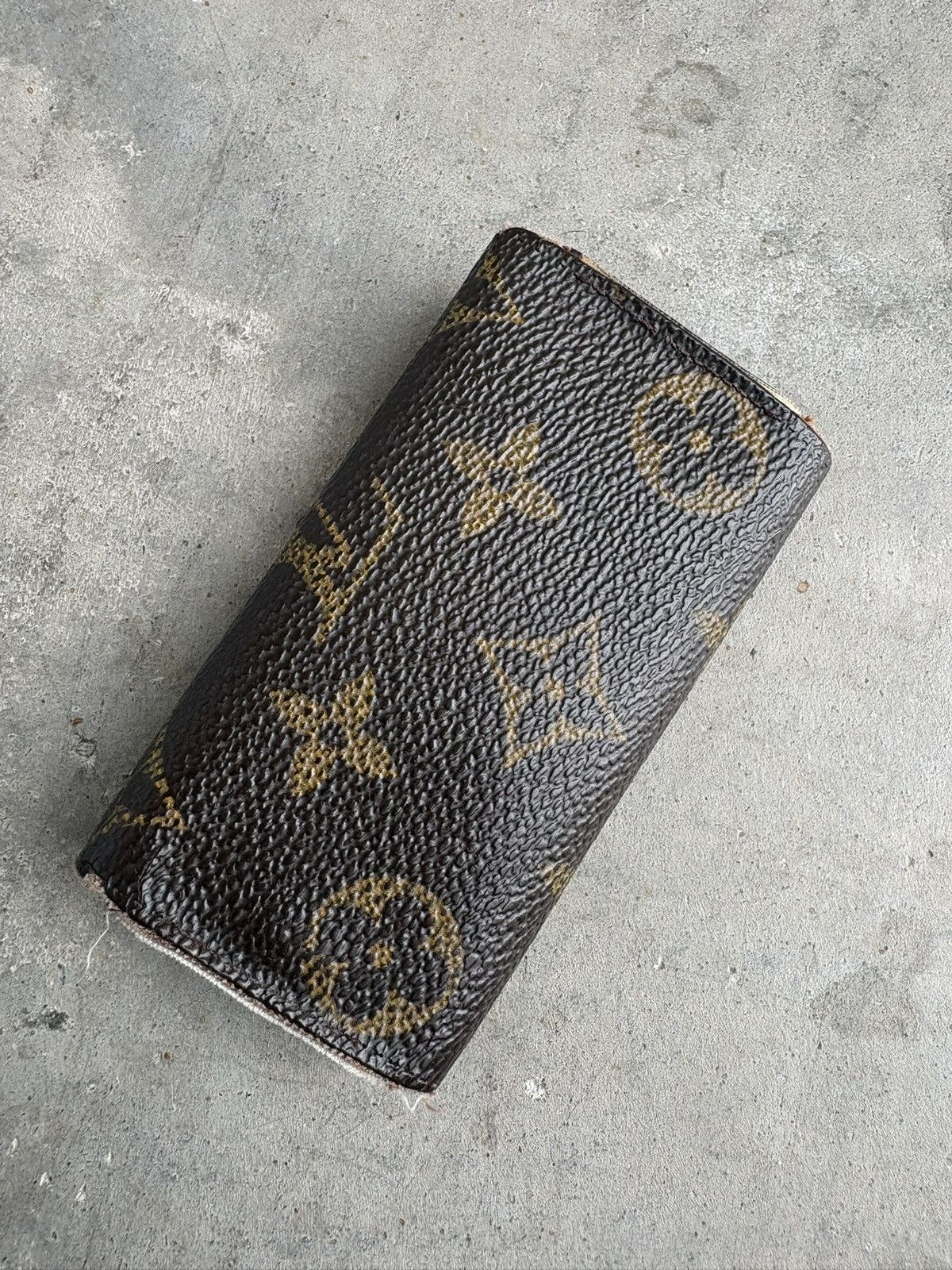 Louis Vuitton LV Monogram Key Holder Accessory Size ONE SIZE - 2 Thumbnail