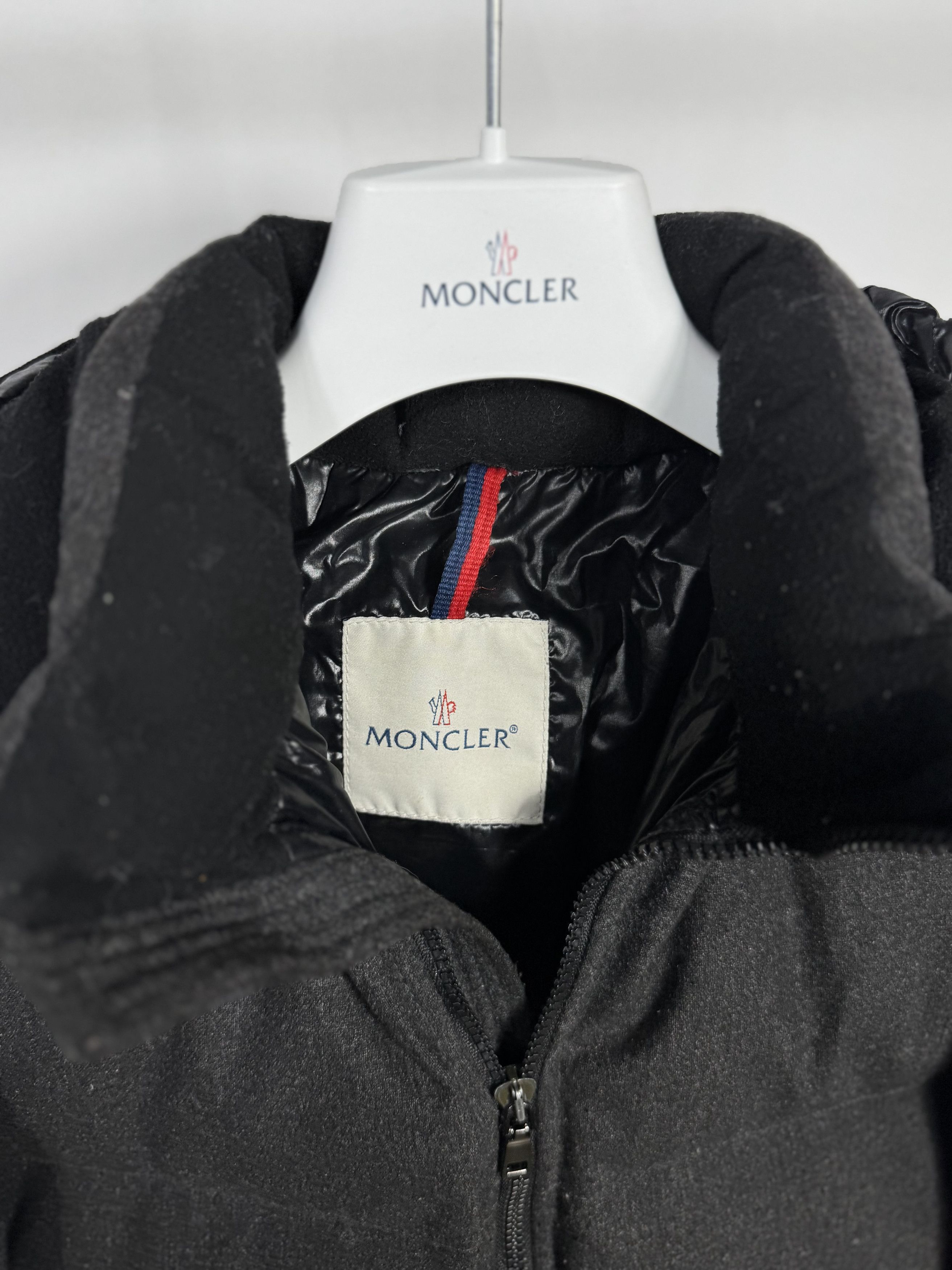 Moncler Moncler Badia Jacket Size M / US 6-8 / IT 42-44 - 4 Thumbnail