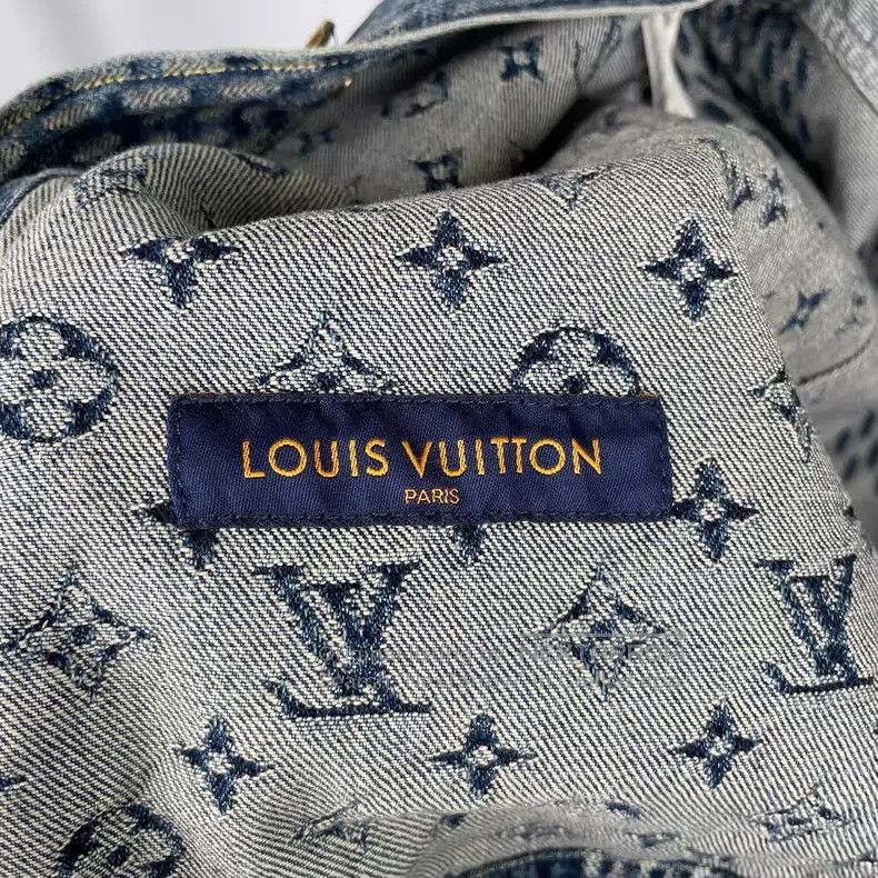 Louis Vuitton Louis Vuitton Nigo blue denim jacket Size US S / EU 44-46 / 1 - 5 Thumbnail