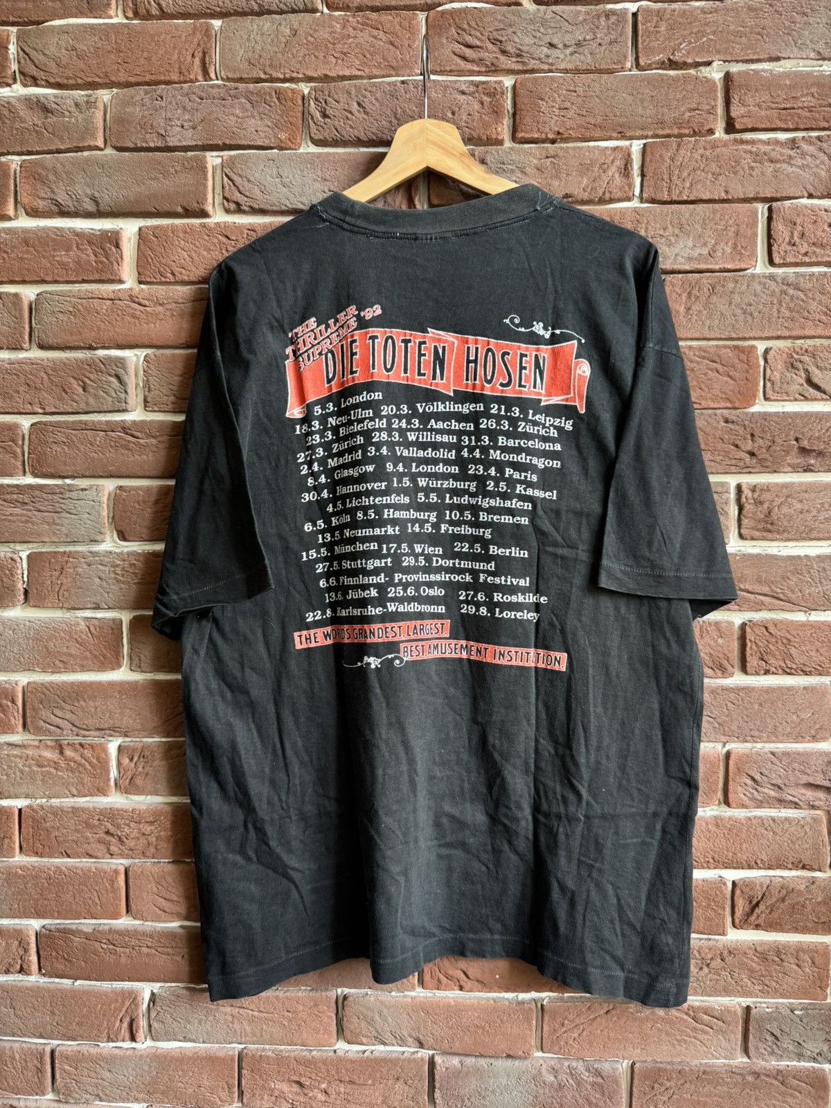 Band Tees Vintage 1992 Die Toten Hosen Thriller Supreme 90s Band Tee Size US XL / EU 56 / 4 - 2 Thumbnail