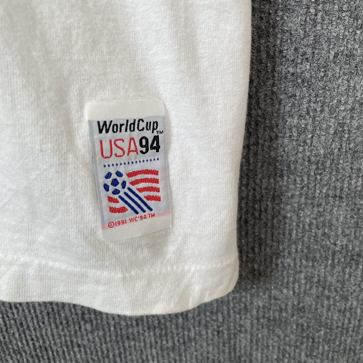 Vintage Vintage 1994 FIFA World Cup USA T Shirt Size US L / EU 52-54 / 3 - 3 Thumbnail