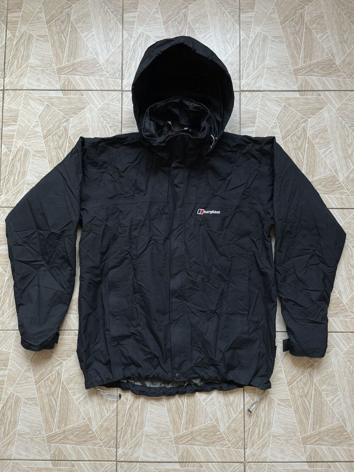 Berghaus × Vintage Outdoor Berghaus Aqua Foil Waterproof L Windbreaker Nylon Size US L / EU 52-54 / 3 - 1 Thumbnail