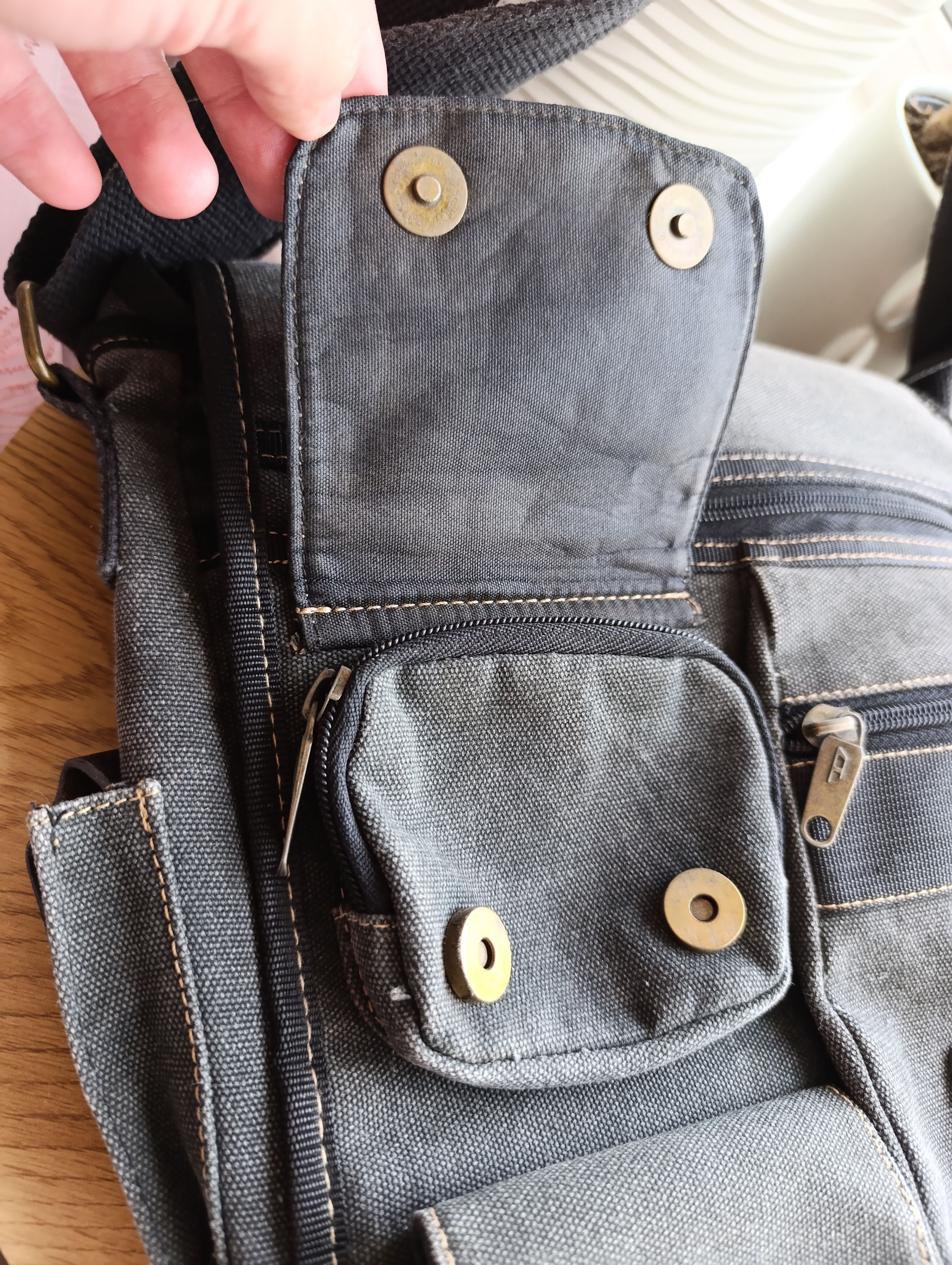 Diesel DIESEL VINTAGE MULTI POCKET MESSENGER BAG Size ONE SIZE - 9 Thumbnail