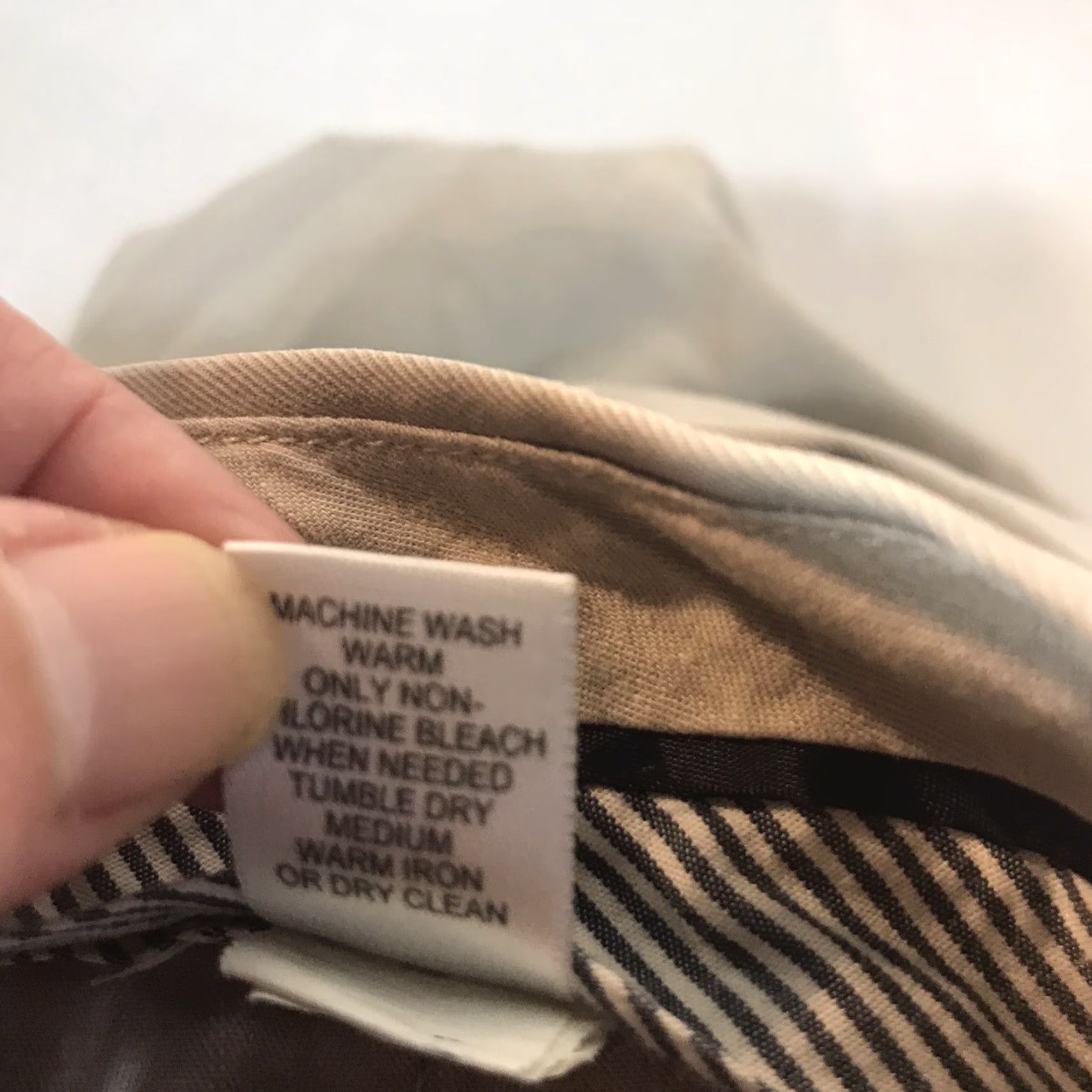 Banana Republic Banana Republic Gavin Chino Pants Beige Solid Regular Fit Mens Size 33X34 Size US 33 - 6 Thumbnail