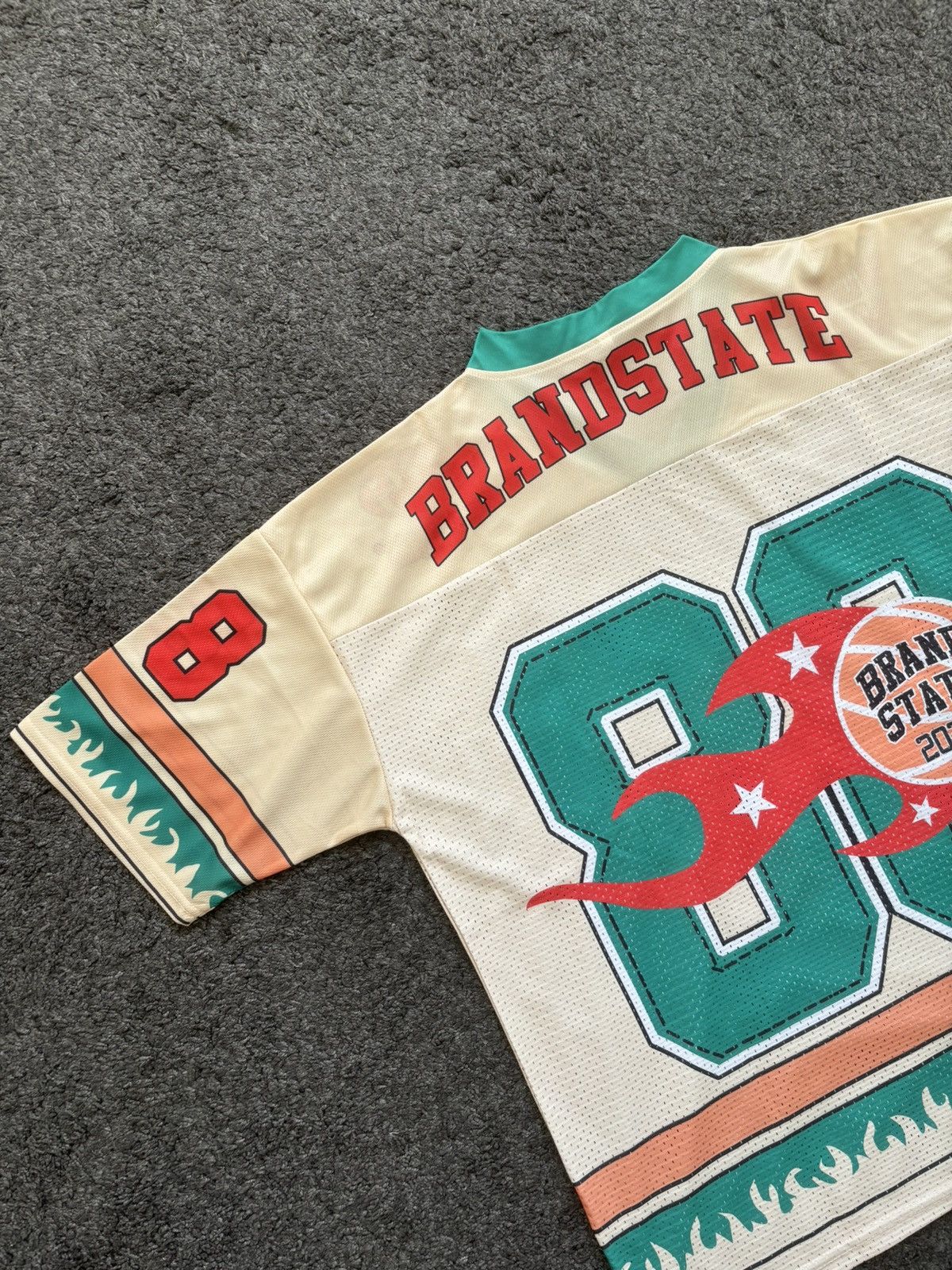 Japanese Brand Vintage oversize basketball 80 football cream green jersey Size US M / EU 48-50 / 2 - 14 Thumbnail