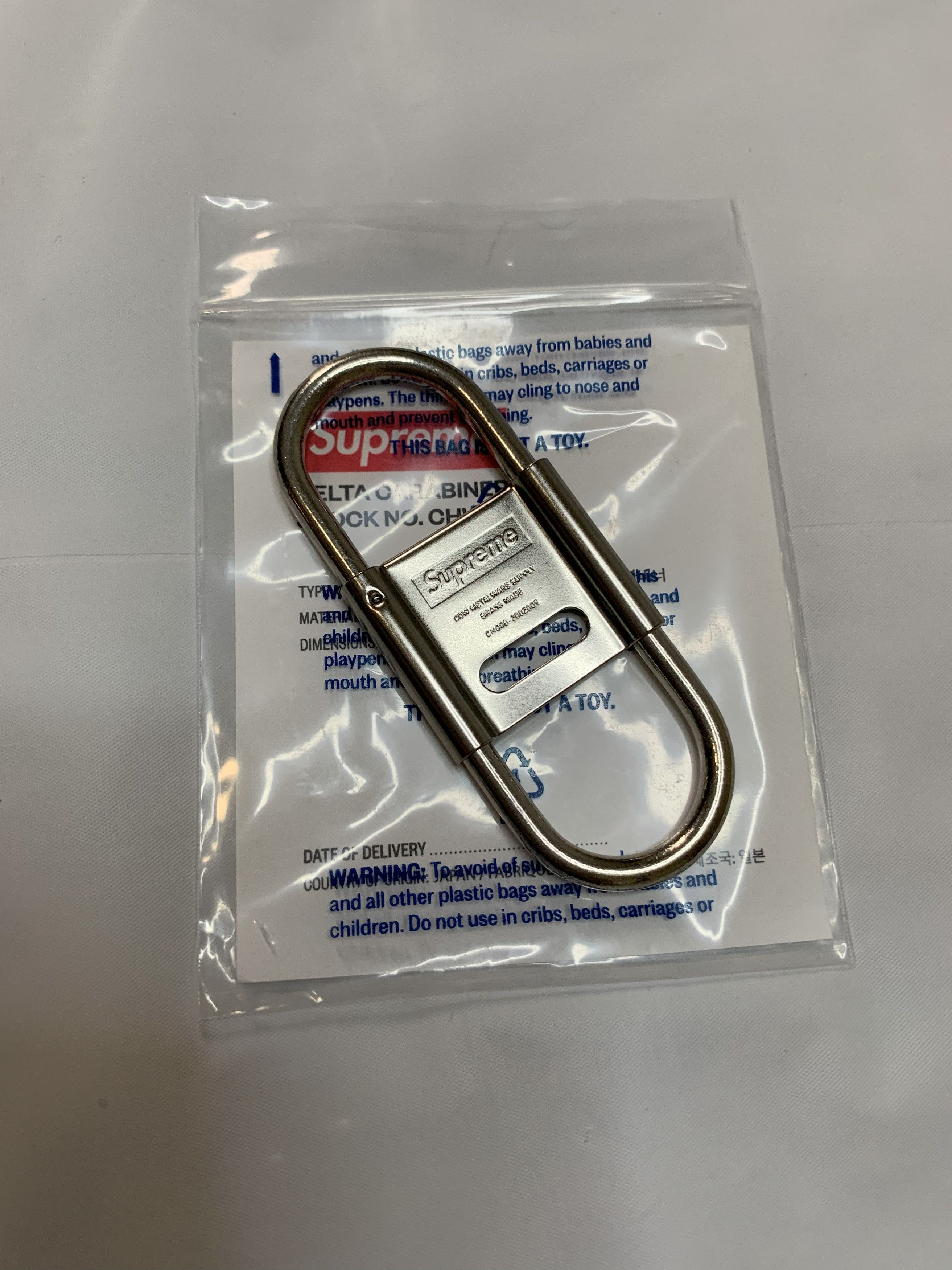 Supreme Supreme CDW DELTA Carabiner (Silver) | Grailed