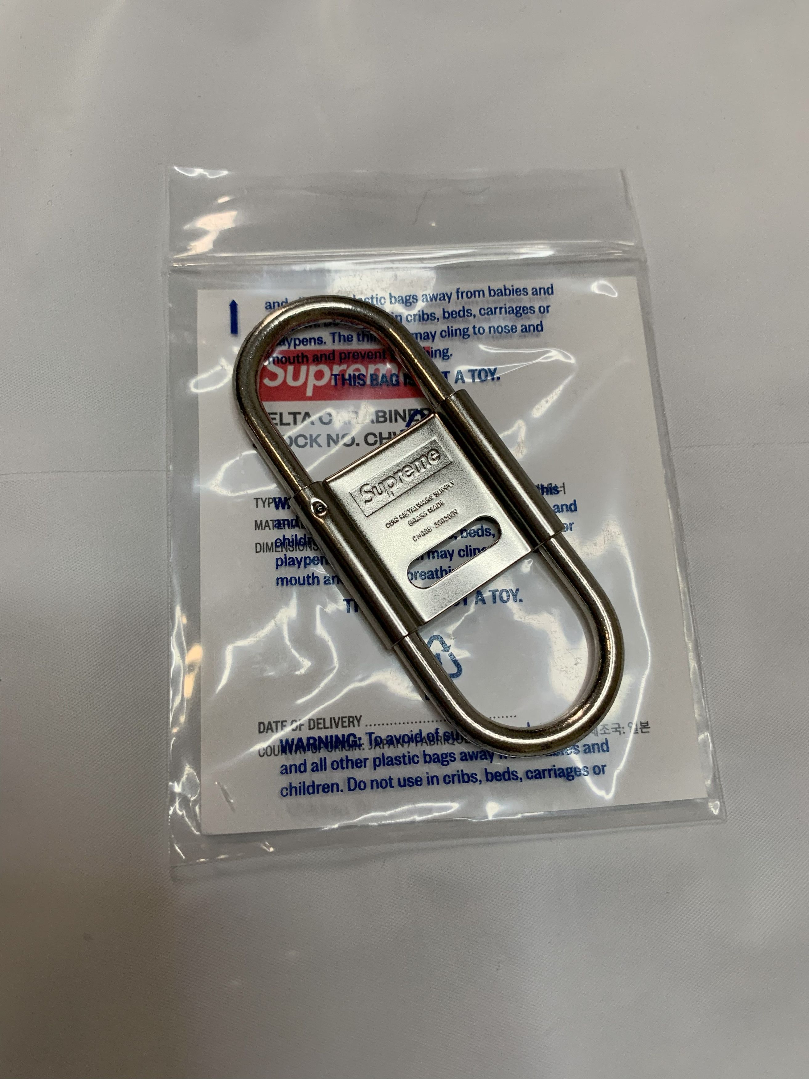 image of Supreme Cdw Delta Carabiner (Silver), Men's