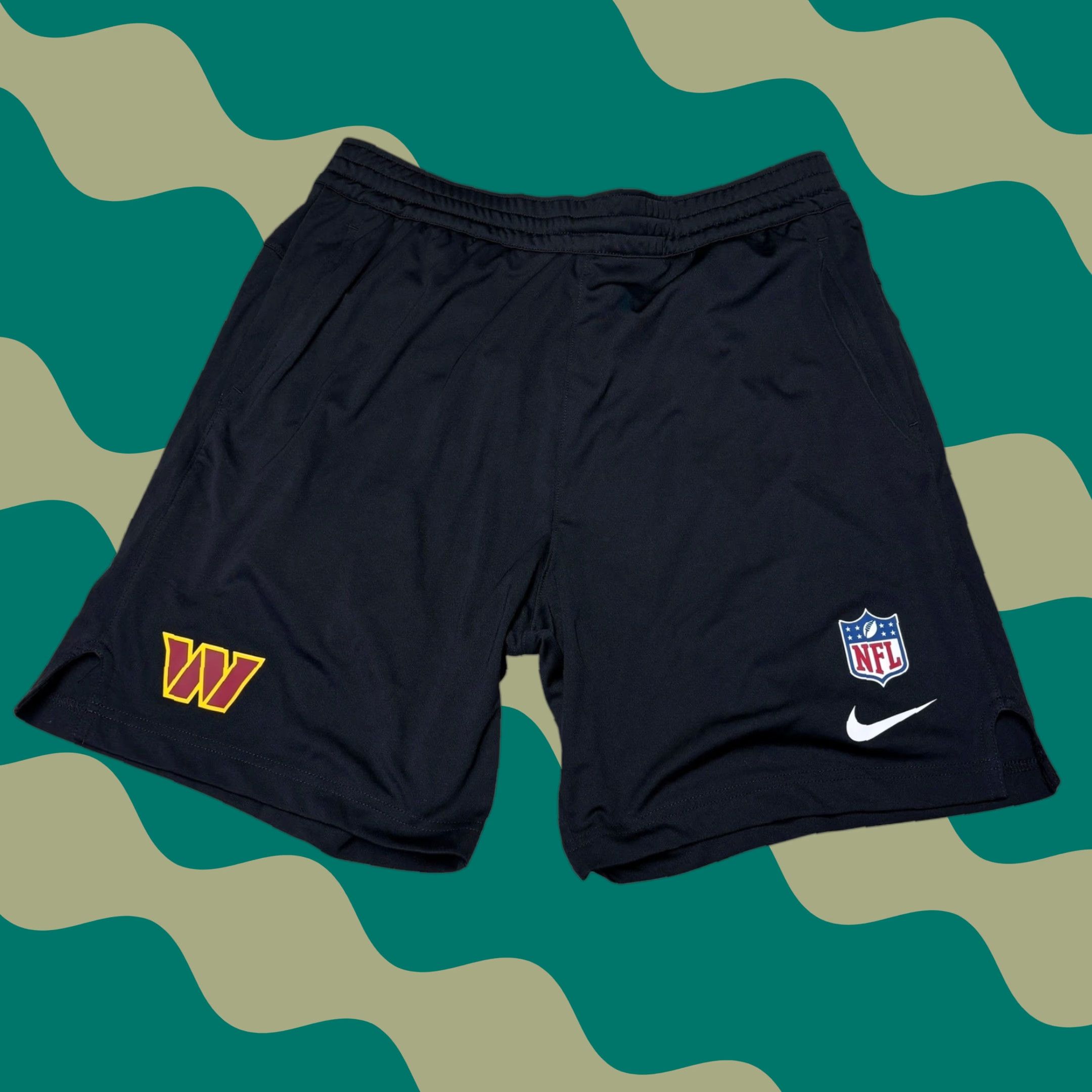 Nike Nike Washington Commanders NFL Mens Small W30 L7 Black Athletic Training Shorts Size US 29 - 1 Thumbnail