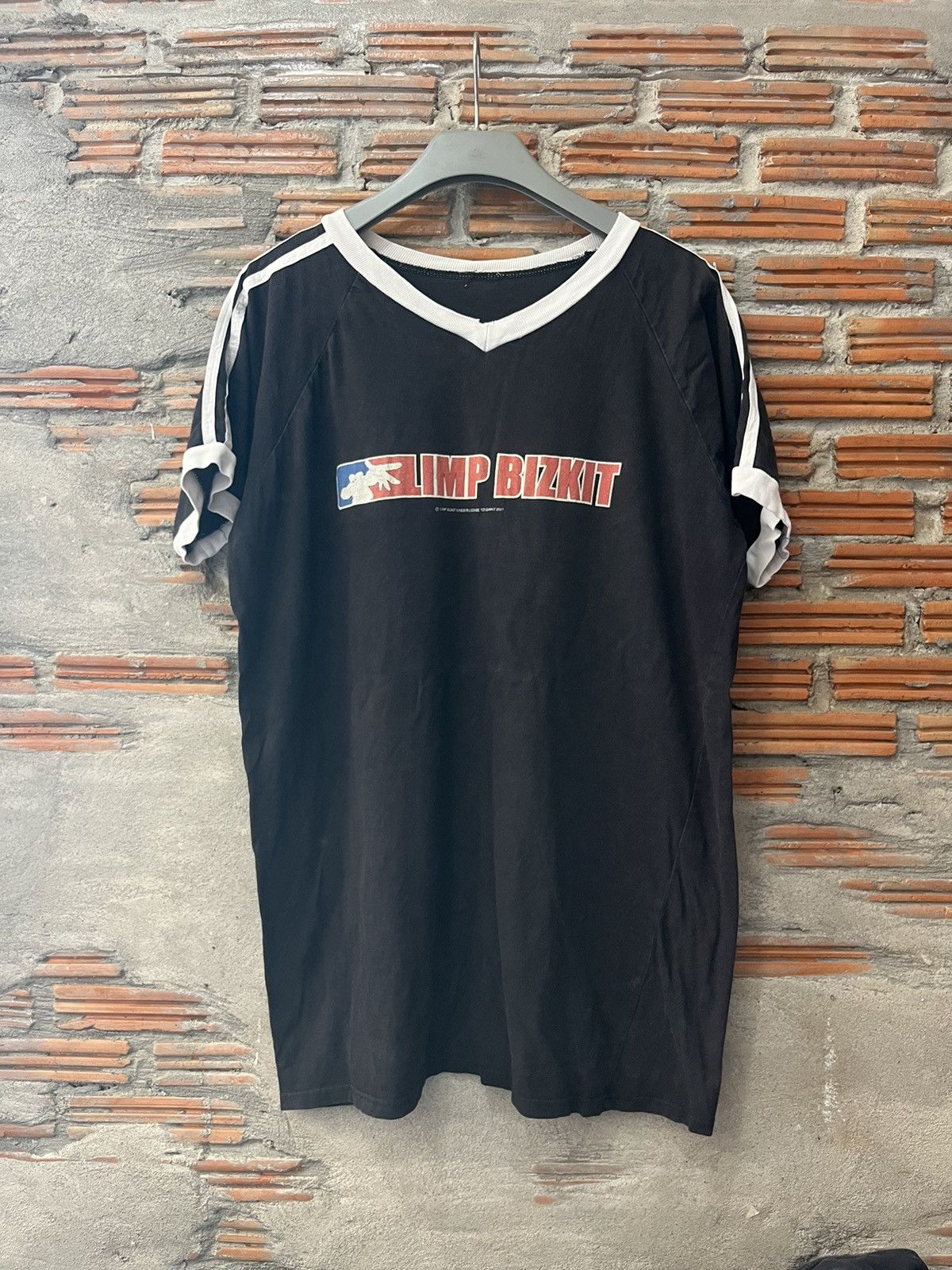 Band Tees Vintage LIMP BIZKIT 2001‘s Ringer ( V neck ) Tshirt Size US L / EU 52-54 / 3 - 3 Thumbnail