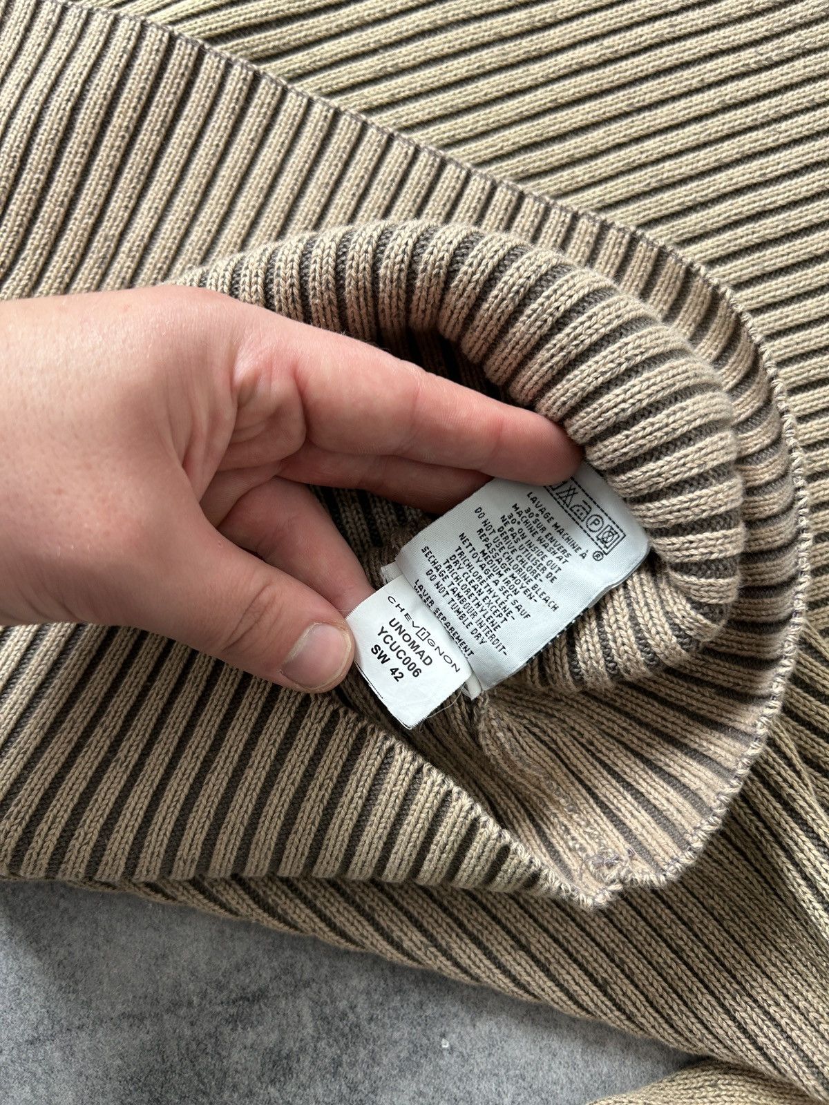 Japanese Brand Vintage Chevignon avant-garden sweatshirt mens Size US M / EU 48-50 / 2 - 6 Thumbnail