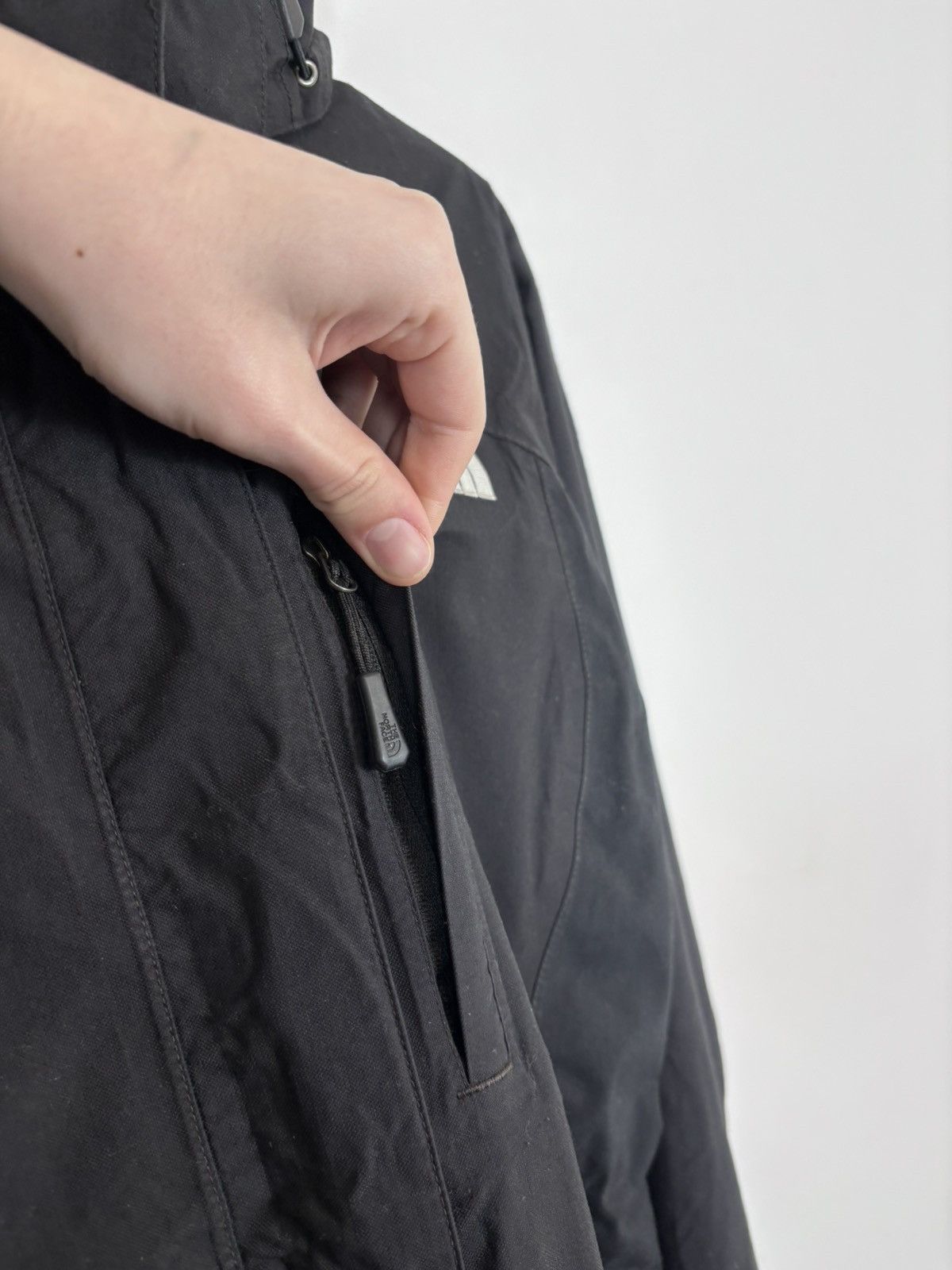 The North Face The North Face HyVent Women’s Black Hooded Outdoor Jacket Size L / US 10 / IT 46 - 6 Thumbnail