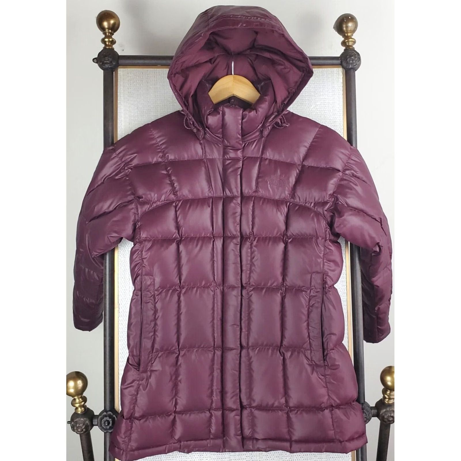 The North Face VINTAGE The North Face Jacket Womens S Purple VTG Size Goose Down Hooded Coat Size S / US 4 / IT 40 - 6 Thumbnail