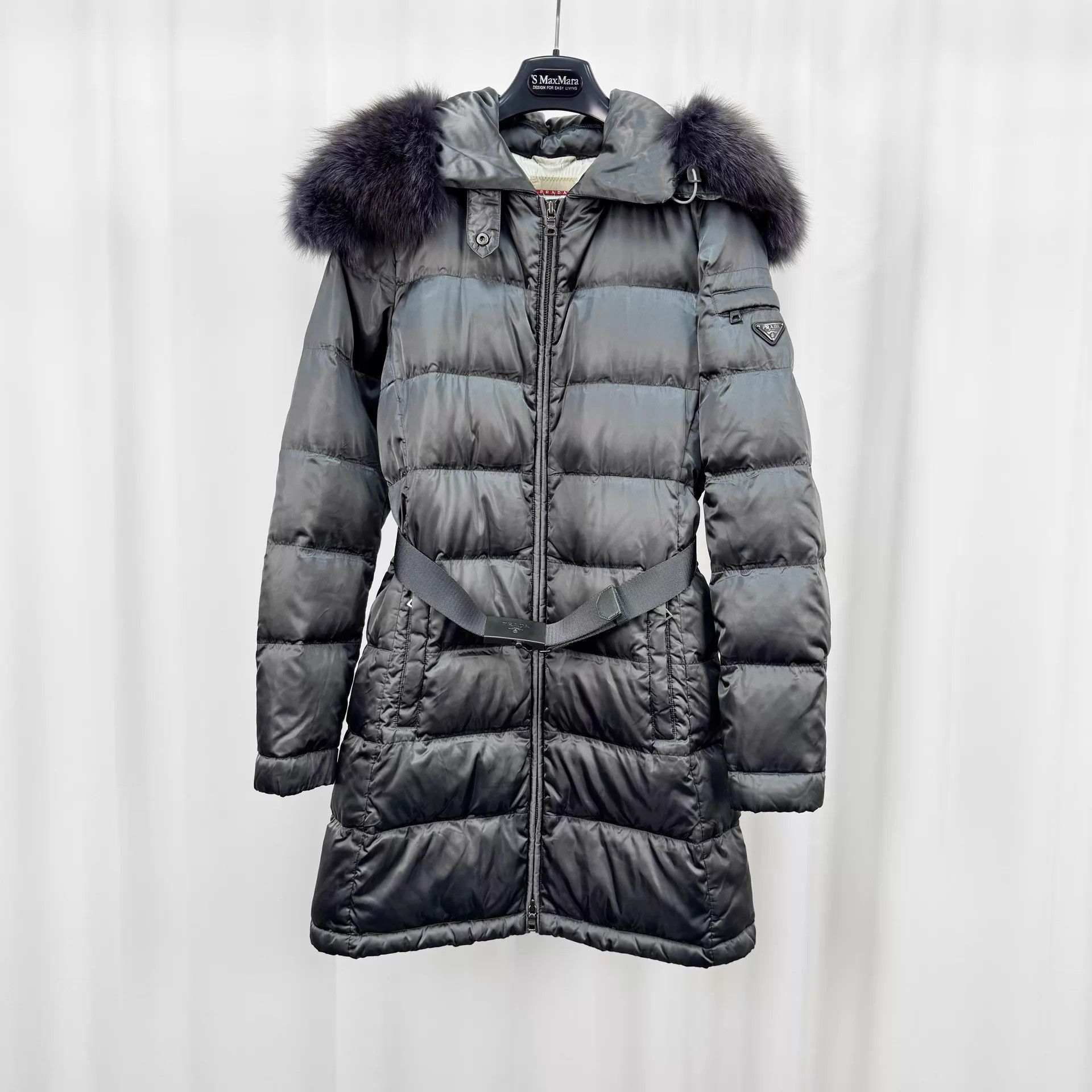 Prada Prada Triangle Logo Fur Collar Down Jacket 38 98New Size XS / US 0-2 / IT 36-38 - 1 Thumbnail