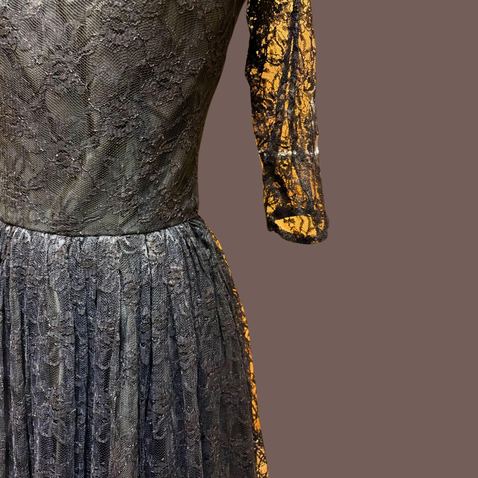 Vintage VTG 1950s Black Floral Lace Fit & Flare Cocktail Dress Sz XS Size XS / US 0-2 / IT 36-38 - 5 Thumbnail