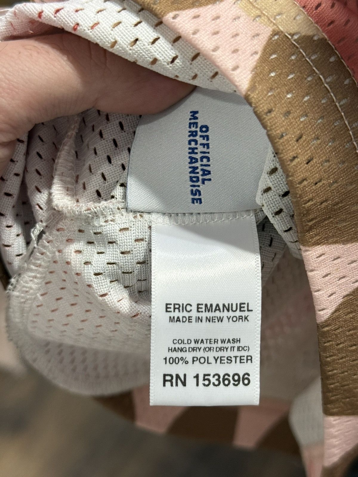 Eric Emanuel Eric Emanuel EE Basic Short Pink Brown Fish Scale Scallop Size US 32 / EU 48 - 4 Thumbnail