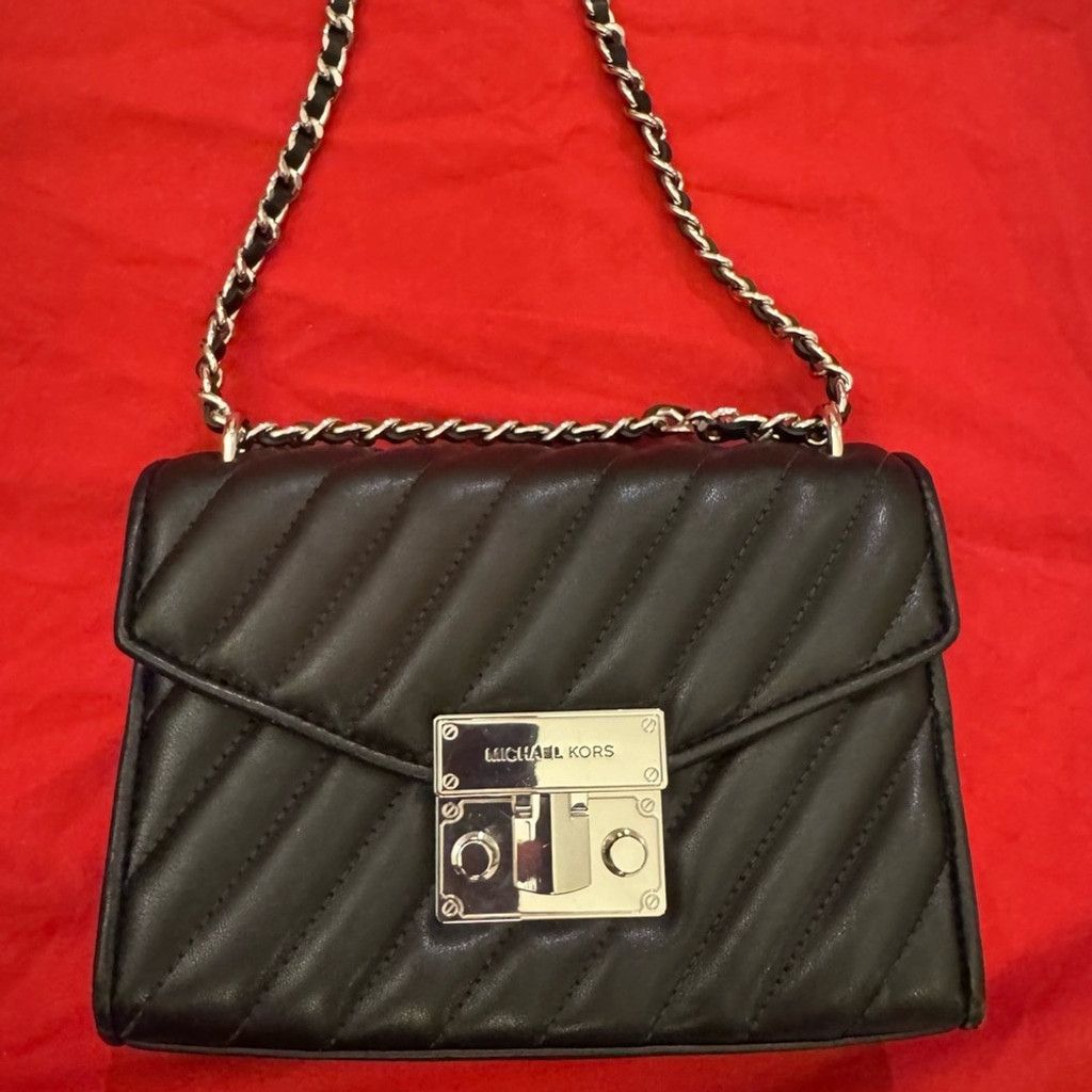 Michael Kors Michael Kors Quilted Black Crossbody Bag Size ONE SIZE - 1 Thumbnail
