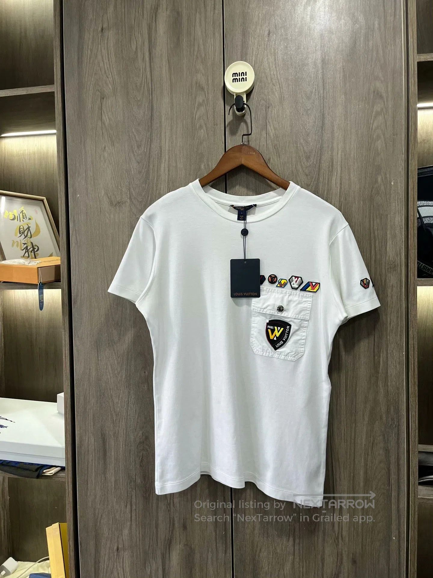 Louis Vuitton Louis Vuitton White Badge Pocket Embroidered Shirt. Size US L / EU 52-54 / 3 - 1 Thumbnail