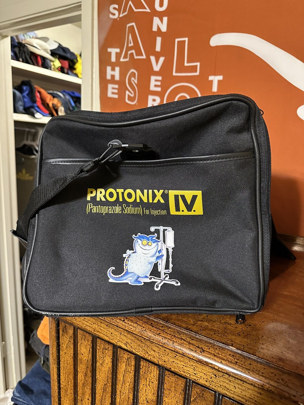 Nike × Vintage Protonix Pharmacy Drug Rep Large Duffel Travel Bag Size ONE SIZE - 1 Thumbnail