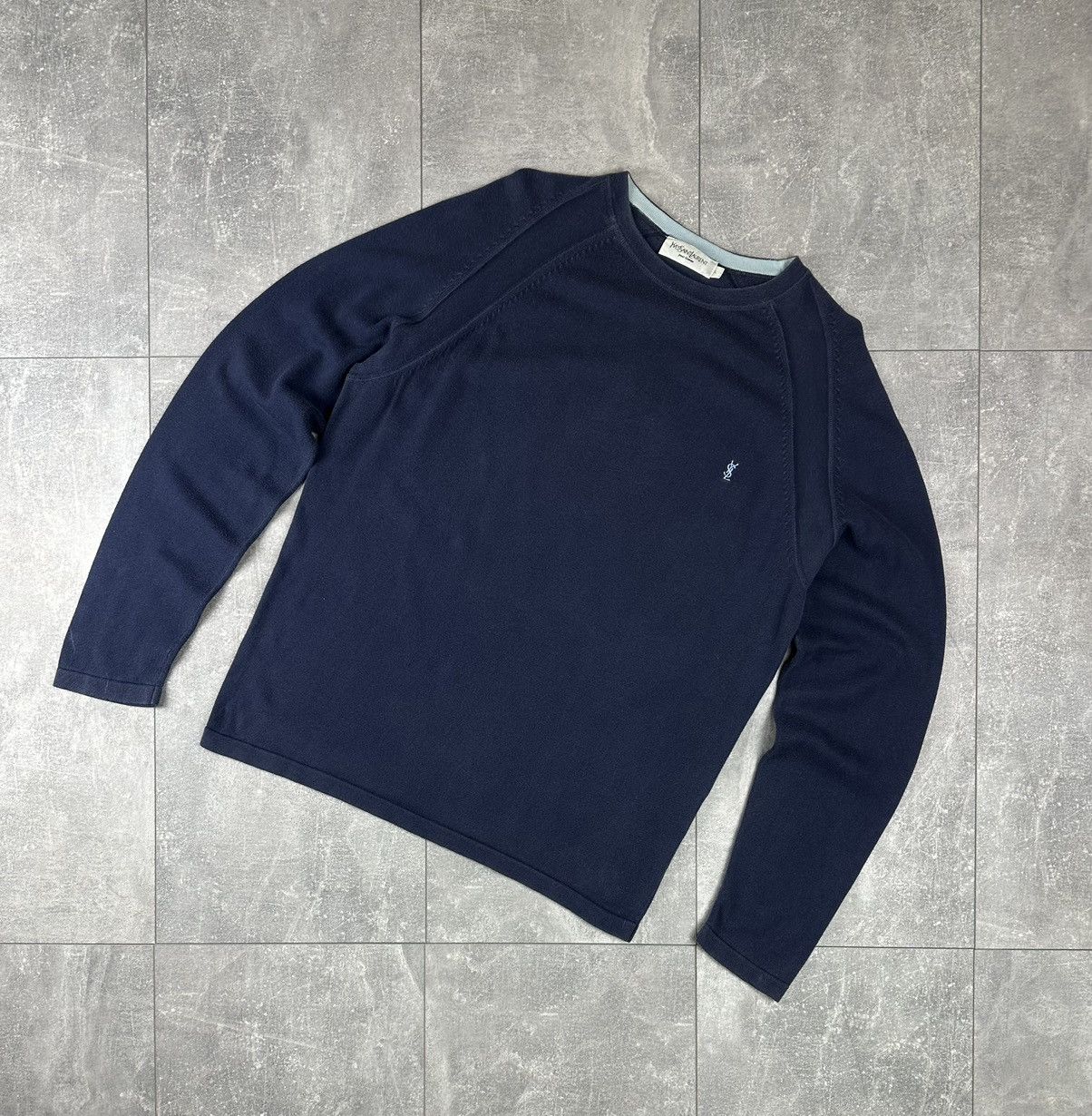 Yves Saint Laurent Yves Saint Lauren Small Logo Crew Neck Pullover Sweater Size US L / EU 52-54 / 3 - 1 Thumbnail