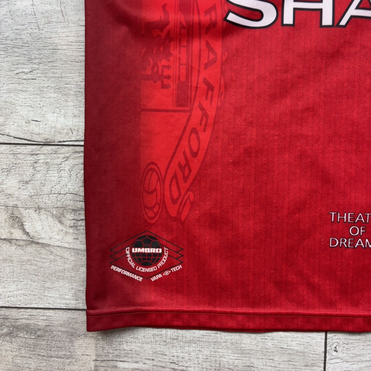 Umbro Manchester United Home Shirt 1996-1998 Size US M / EU 48-50 / 2 - 5 Thumbnail
